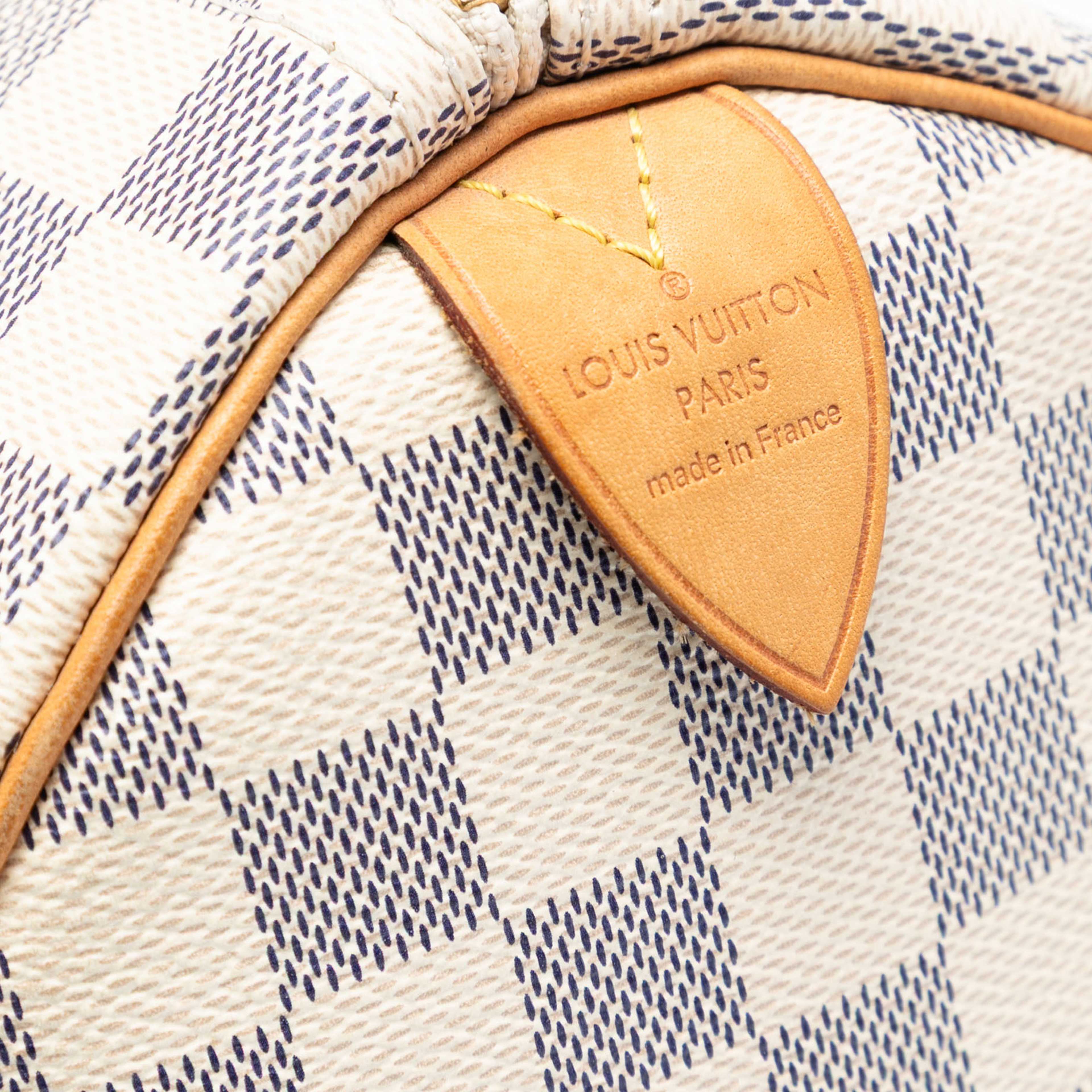 Louis Vuitton Damier Azur Speedy 35, från Luxclusif, i färgen white. Klicka för att öppna bilden i stort format