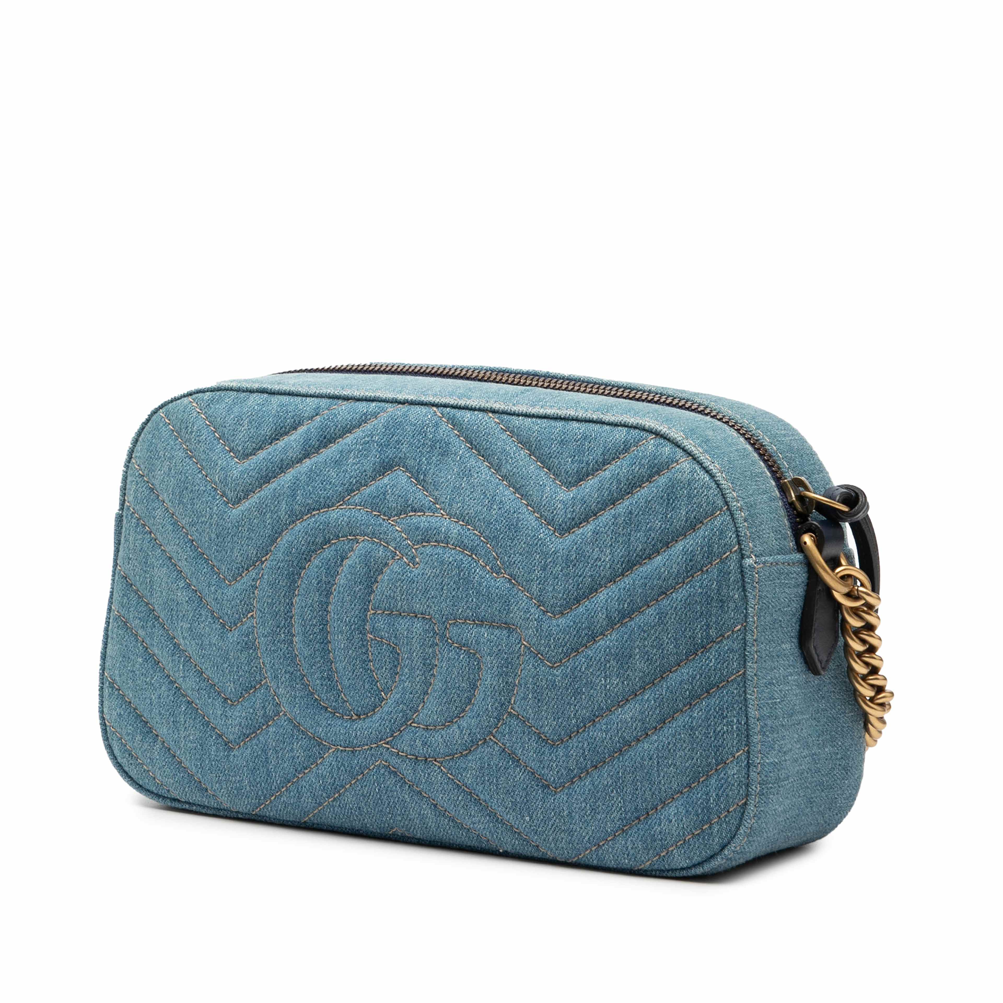 Gucci Small Gg Marmont Matelasse Denim Pearly Crossbody, från Luxclusif, i färgen denim. Klicka för att öppna bilden i stort format