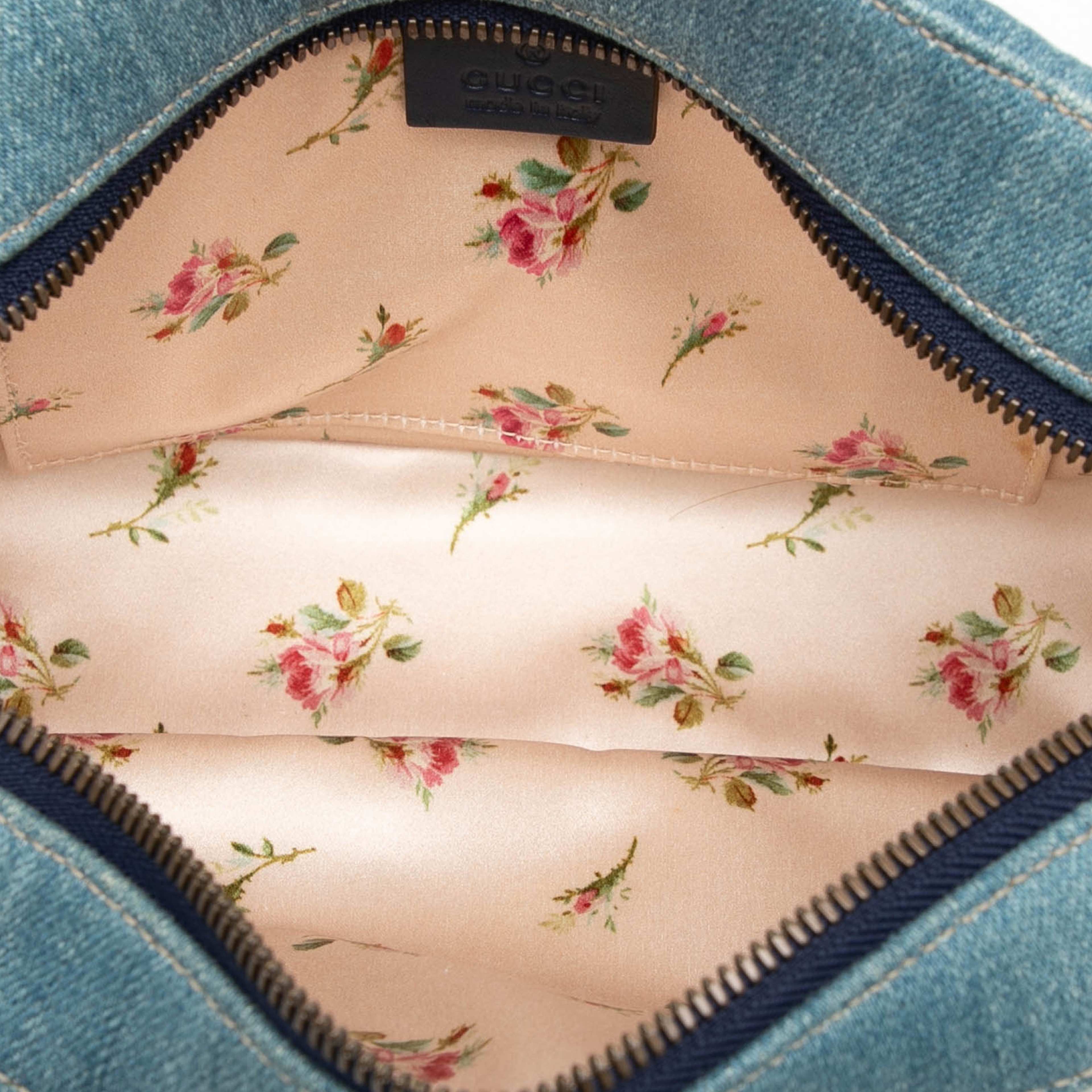 Gucci Small Gg Marmont Matelasse Denim Pearly Crossbody, från Luxclusif, i färgen denim. Klicka för att öppna bilden i stort format