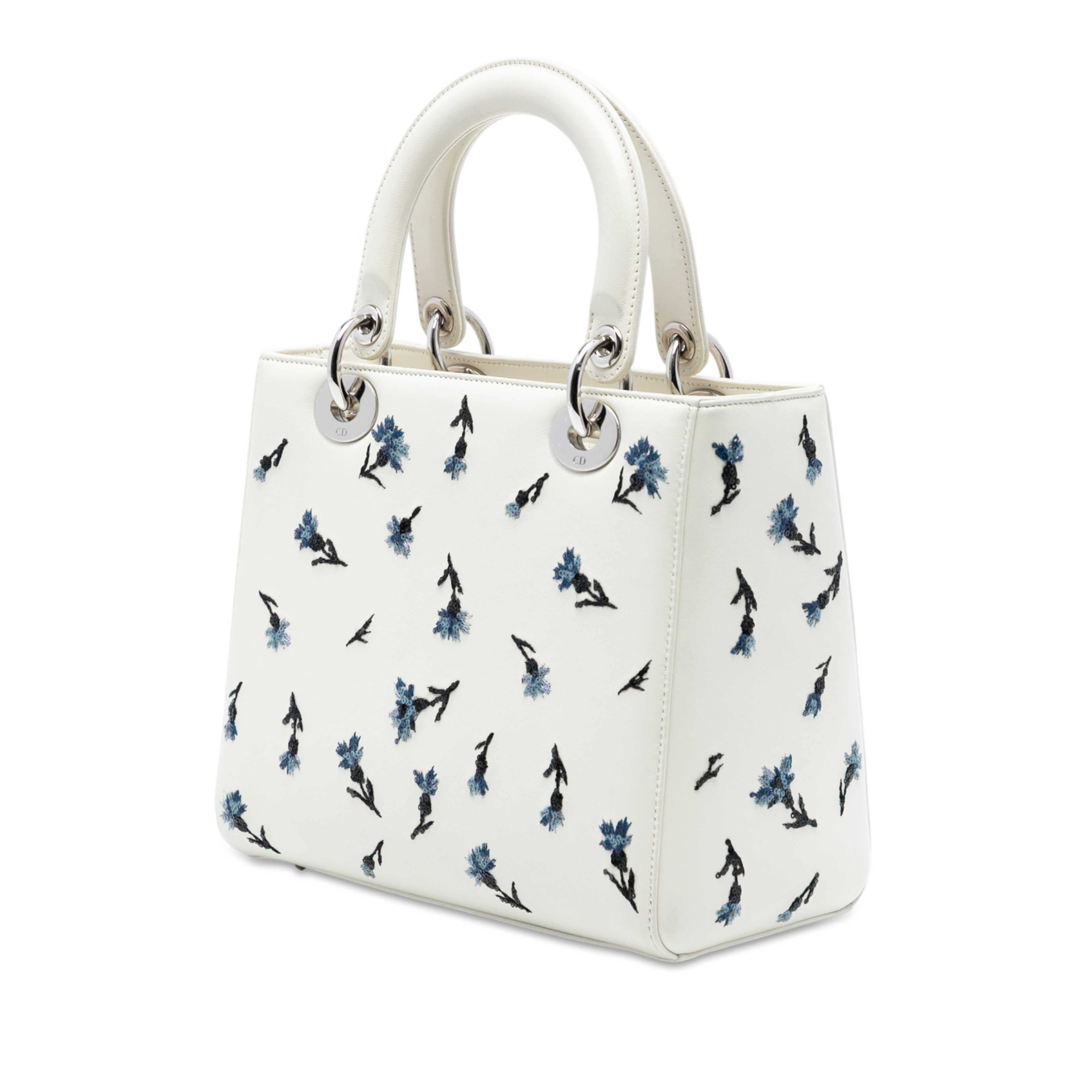 Dior Medium Lambskin Floral Sequin Lady Dior, från Luxclusif, i färgen white. Klicka för att öppna bilden i stort format