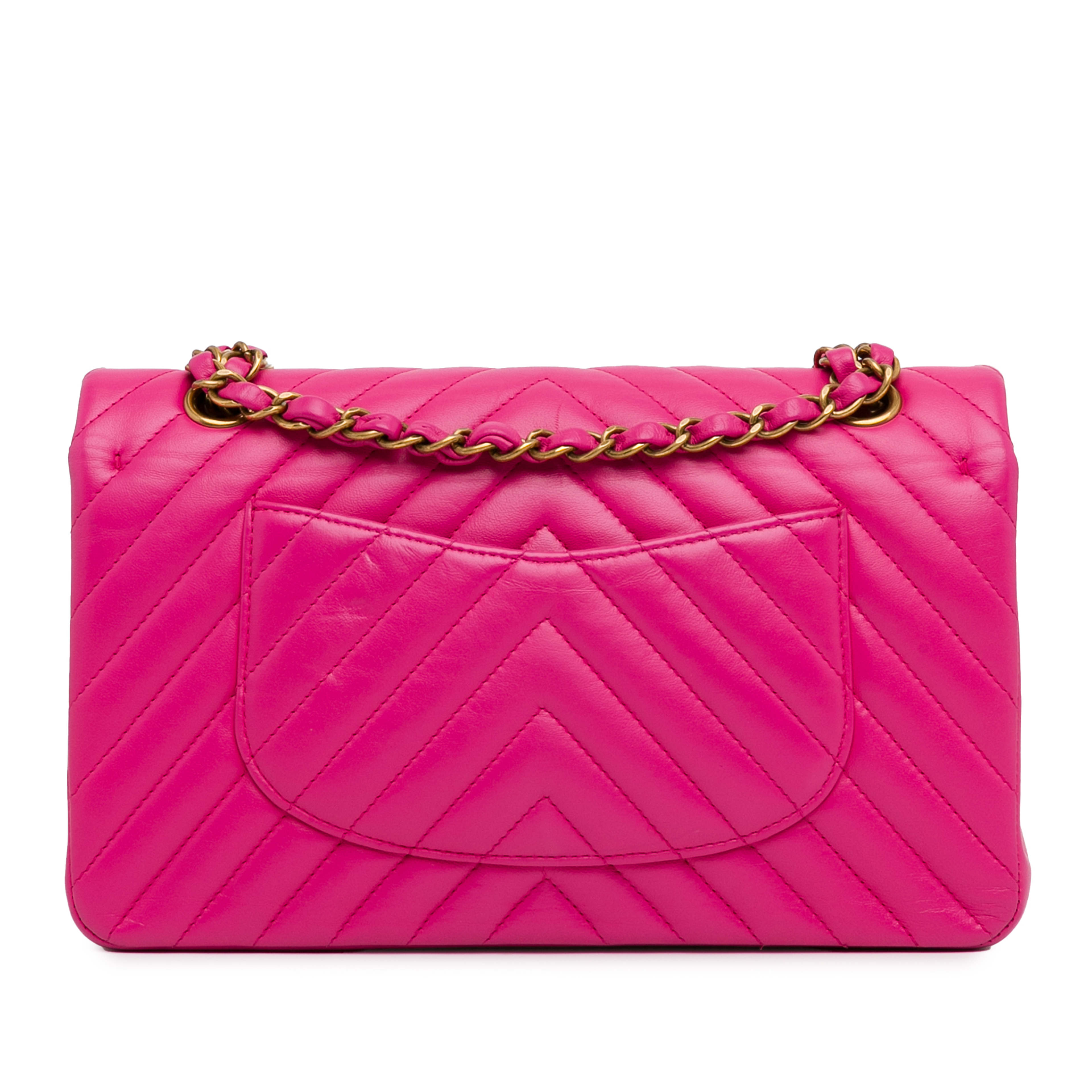 Chanel Medium Chevron Lambskin Double Flap, från Luxclusif, i färgen hot pink. Klicka för att öppna bilden i stort format
