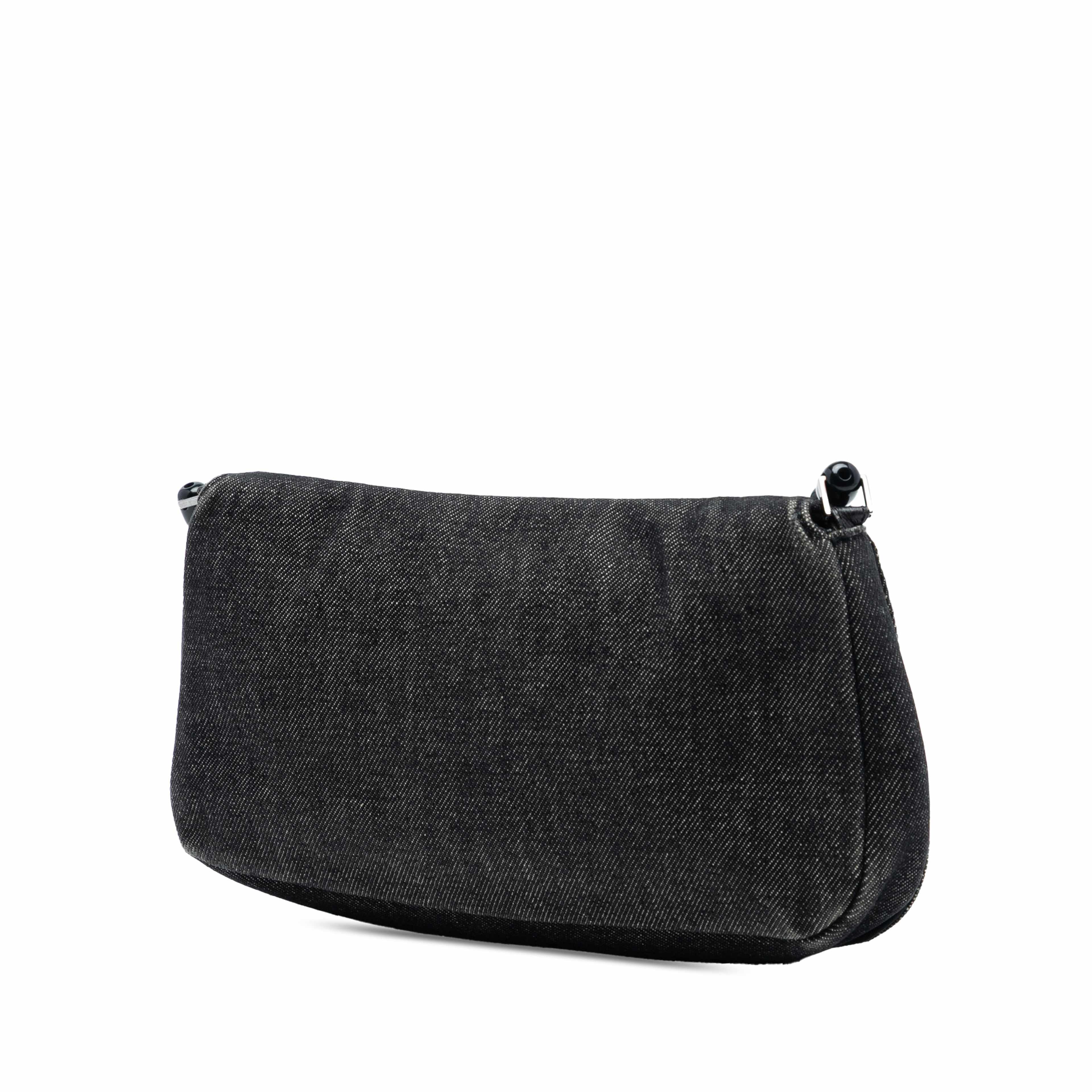 Dior Denim Malice Flap Shoulder Bag, från Luxclusif, i färgen dark gray. Klicka för att öppna bilden i stort format
