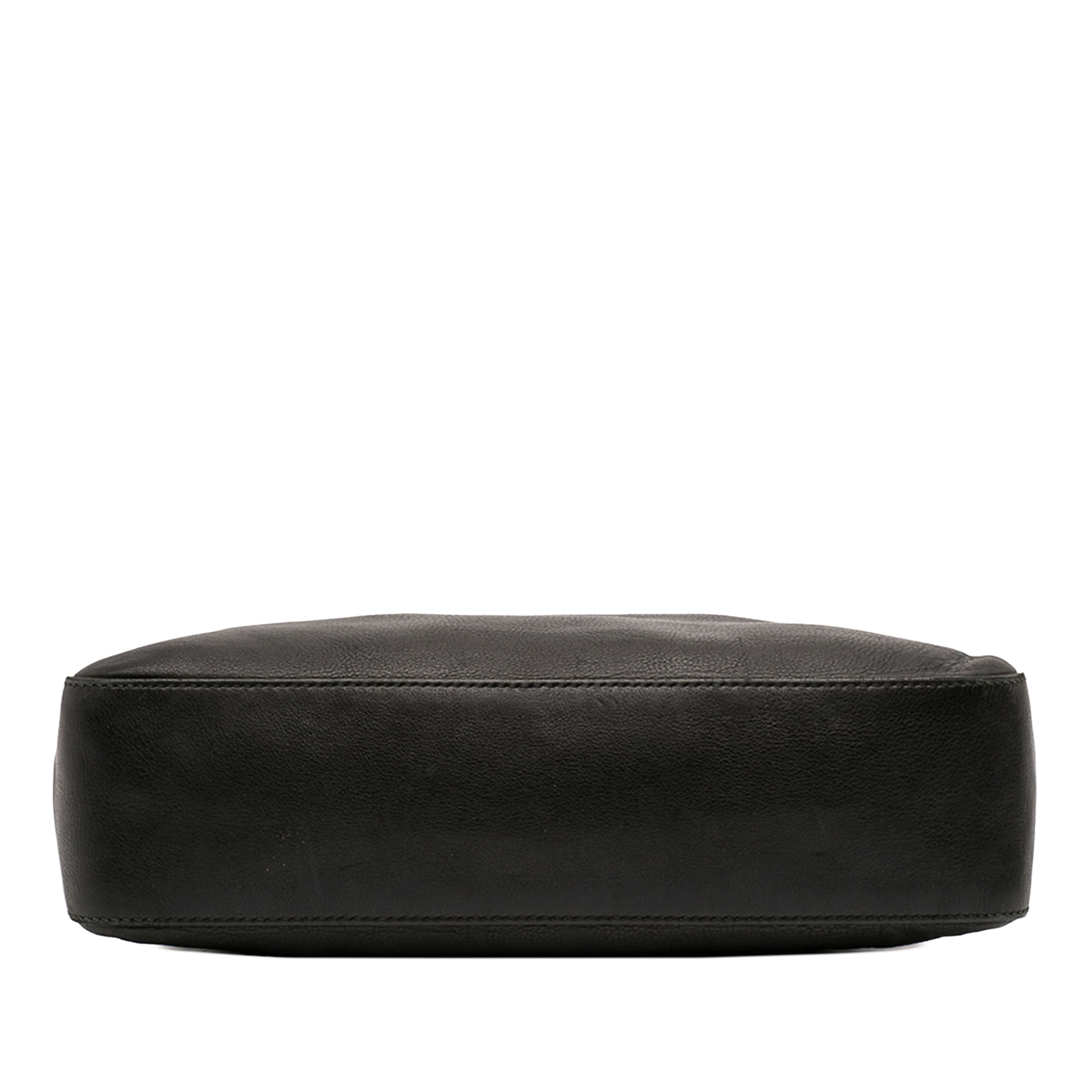 Gucci Leather Marrakech Shoulder Bag, från Luxclusif, i färgen black. Klicka för att öppna bilden i stort format