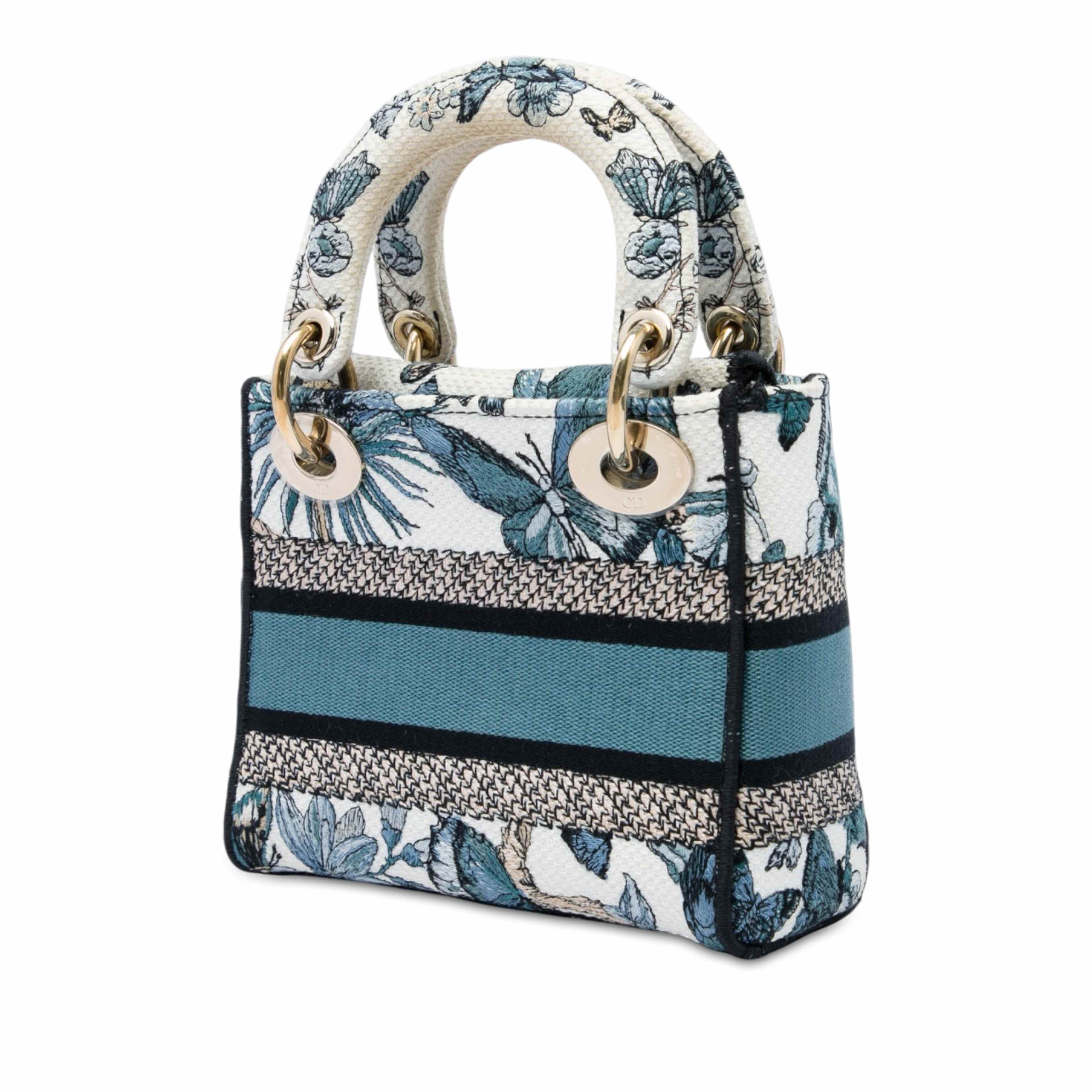 Dior Mini Embroidered Canvas Toile De Jouy Mexico Lady D Lite, från Luxclusif, i färgen vit. Klicka för att öppna bilden i stort format