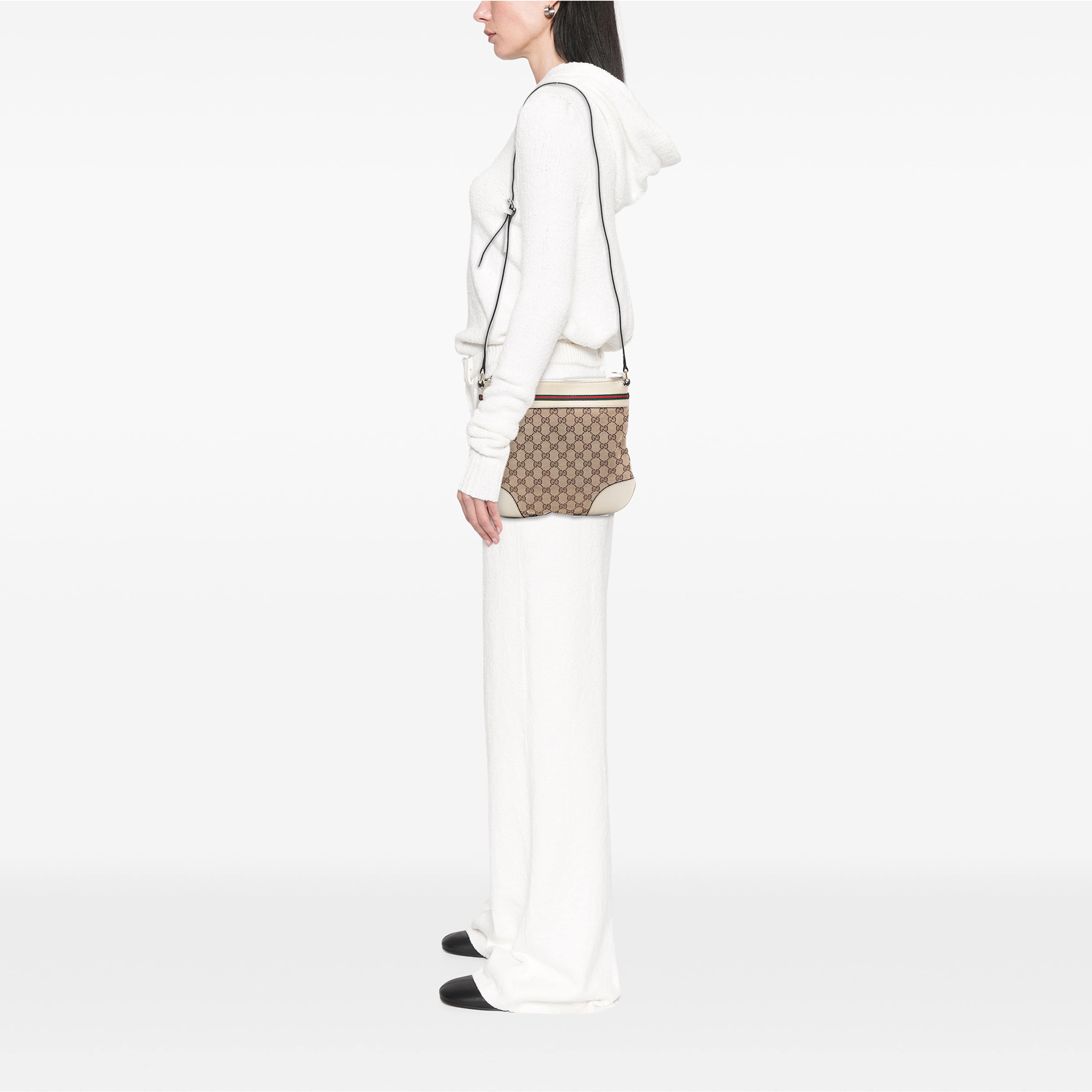 Gucci Gg Canvas Web Mayfair Crossbody, från Luxclusif, i färgen vit. Klicka för att öppna bilden i stort format