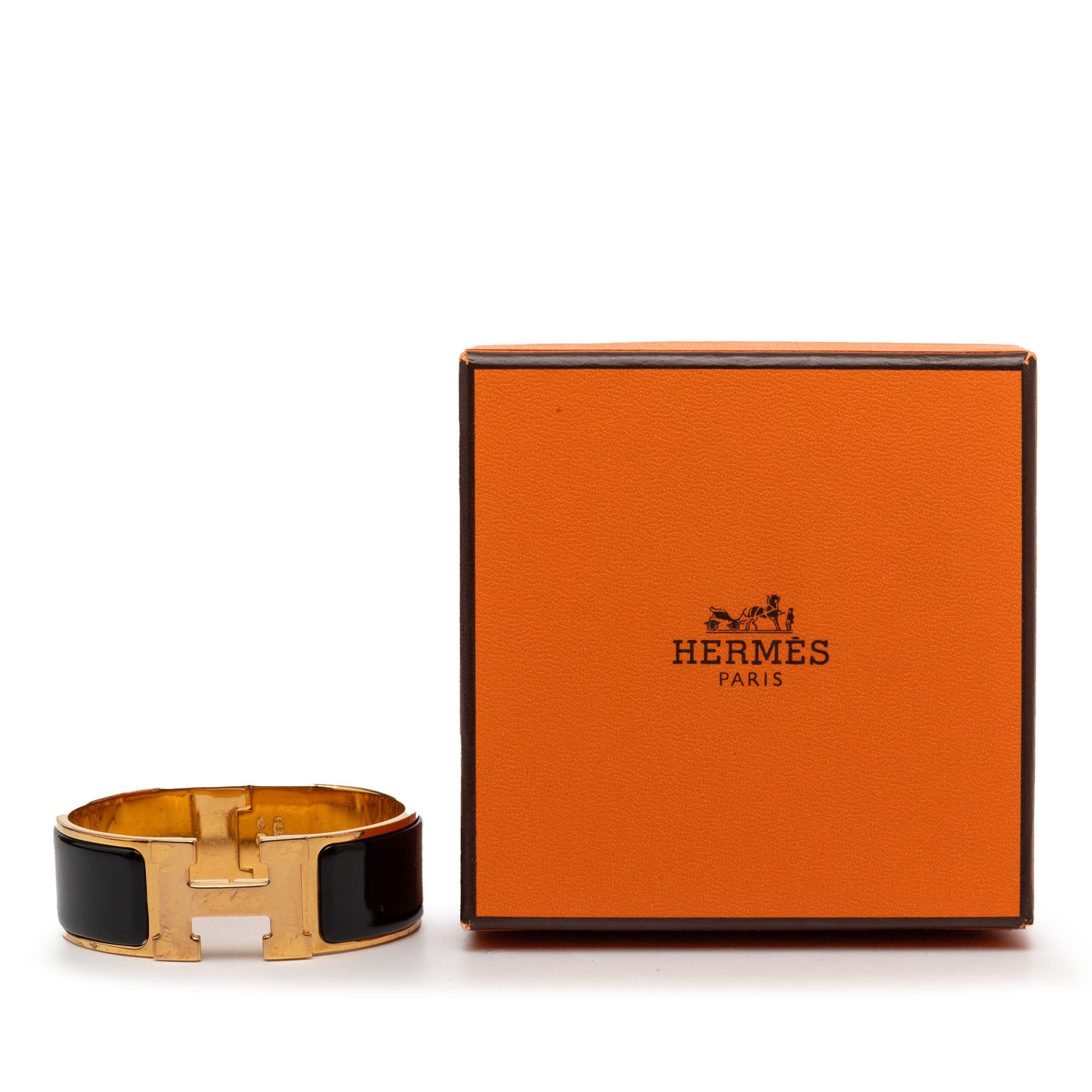 Hermès Wide Enamel Clic Clac H Bracelet Gm, från Luxclusif, i färgen svart. Klicka för att öppna bilden i stort format