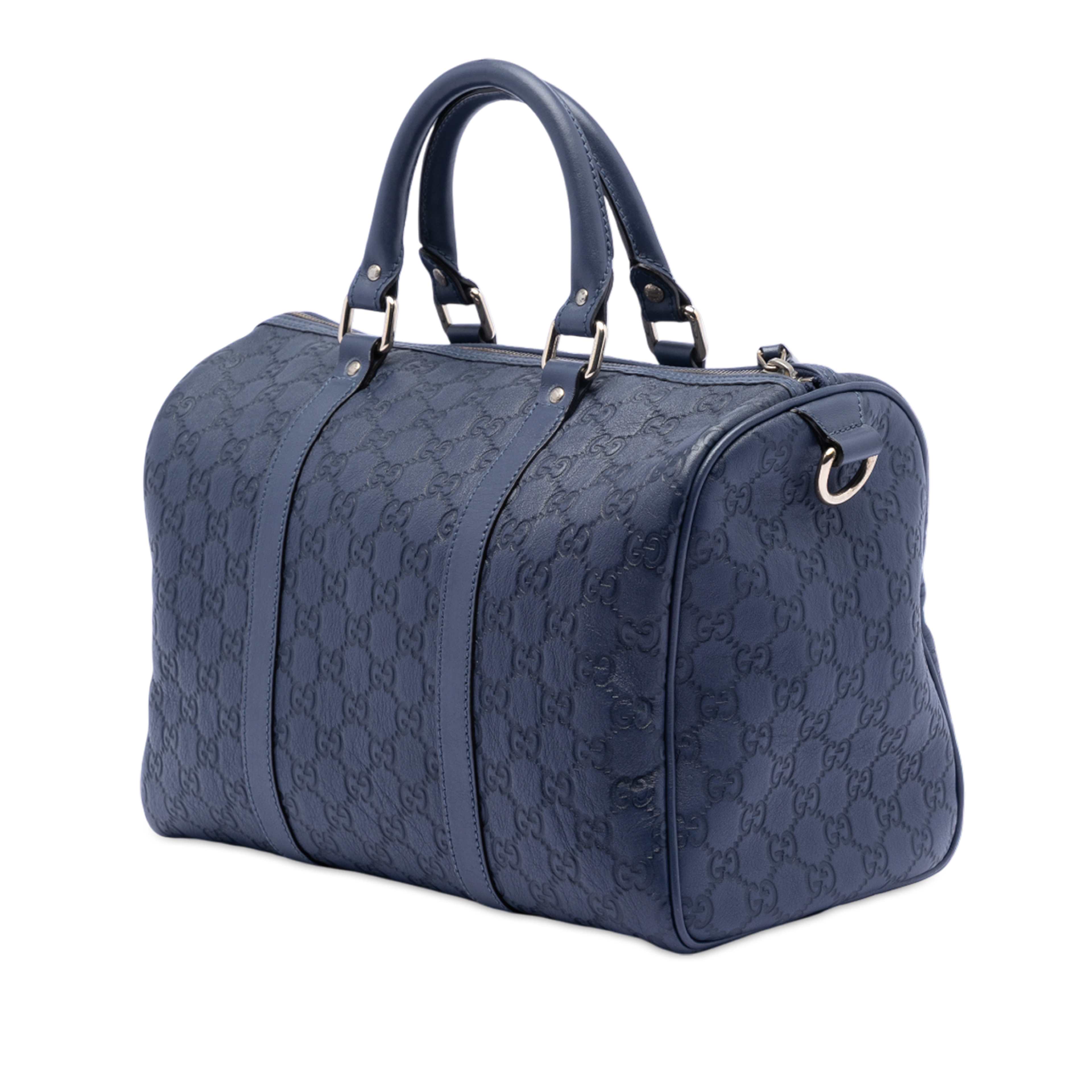 Gucci Medium Guccissima Joy Boston Bag, från Luxclusif, i färgen navy. Klicka för att öppna bilden i stort format