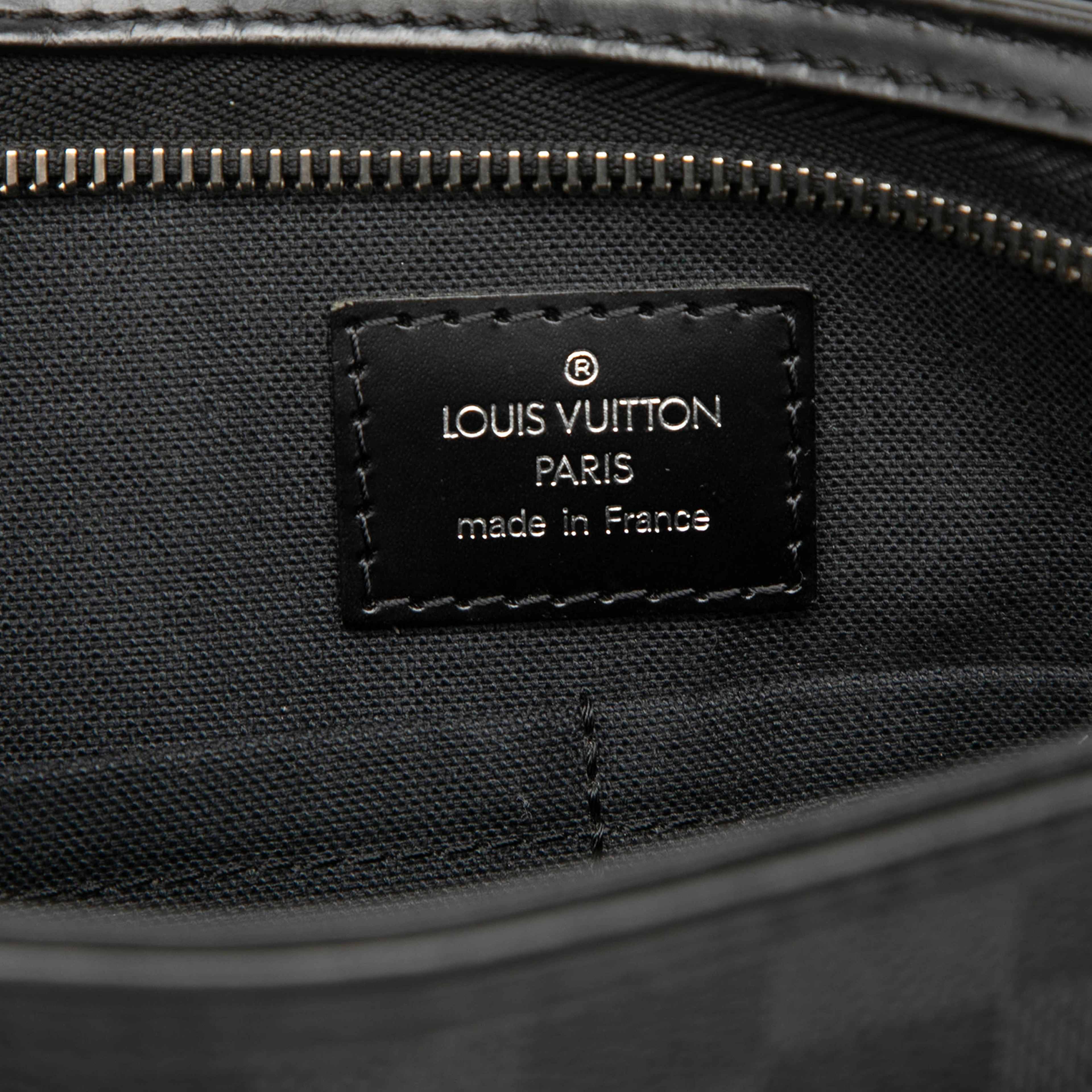 Louis Vuitton Damier Graphite Thomas, från Luxclusif, i färgen svart. Klicka för att öppna bilden i stort format