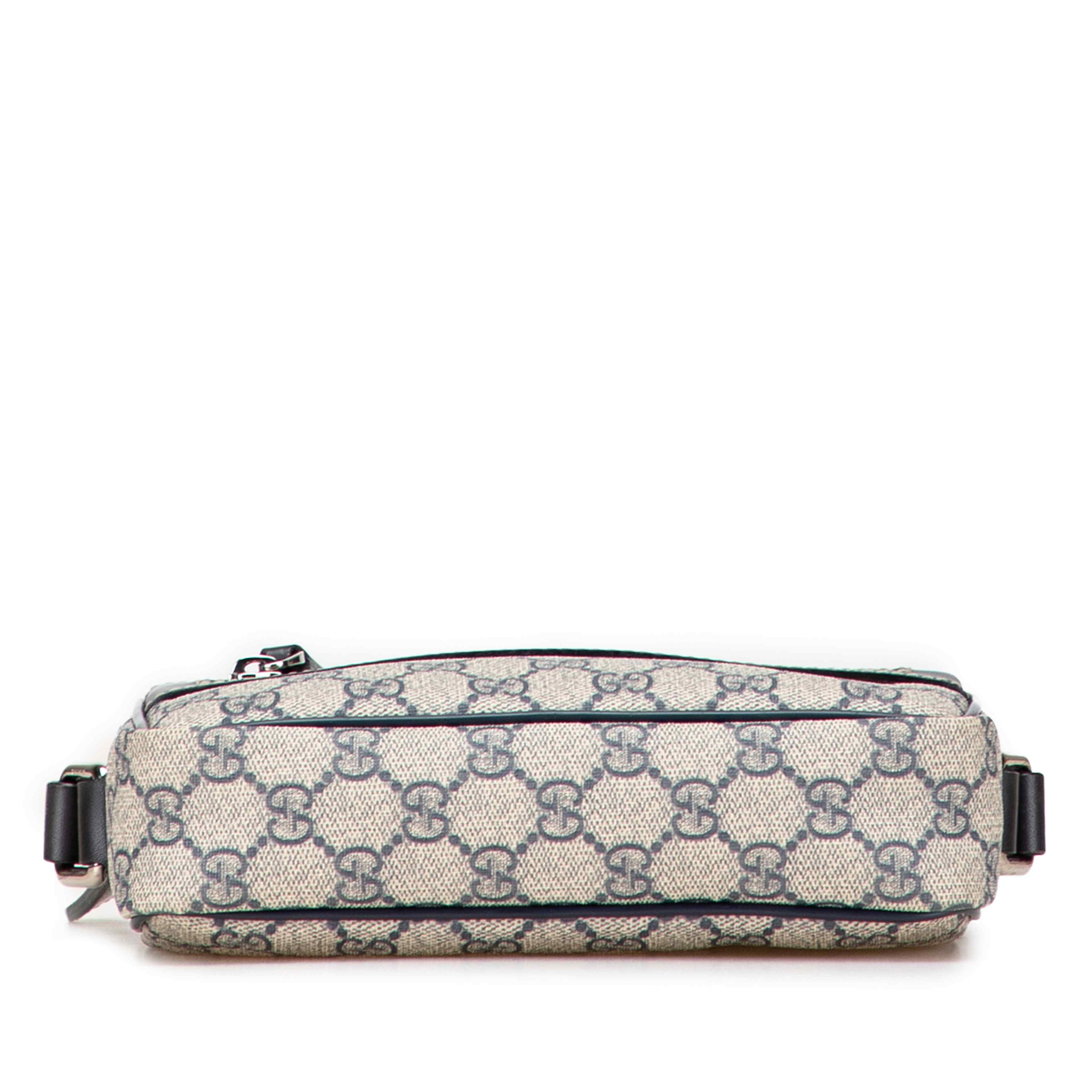 Gucci Gg Supreme Crossbody, från Luxclusif, i färgen beige. Klicka för att öppna bilden i stort format