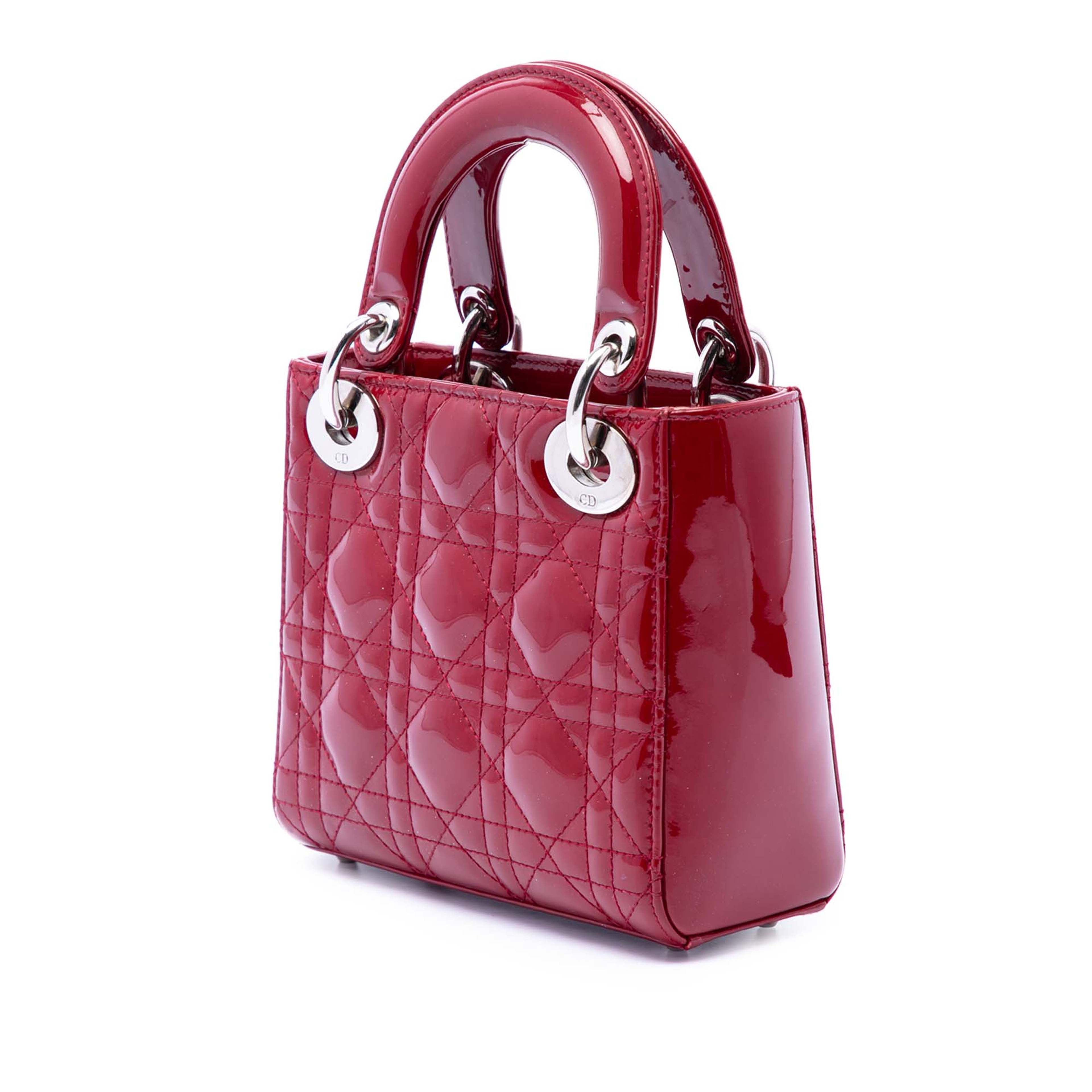 Dior Mini Patent Cannage Lady Dior, från Luxclusif, i färgen röd. Klicka för att öppna bilden i stort format