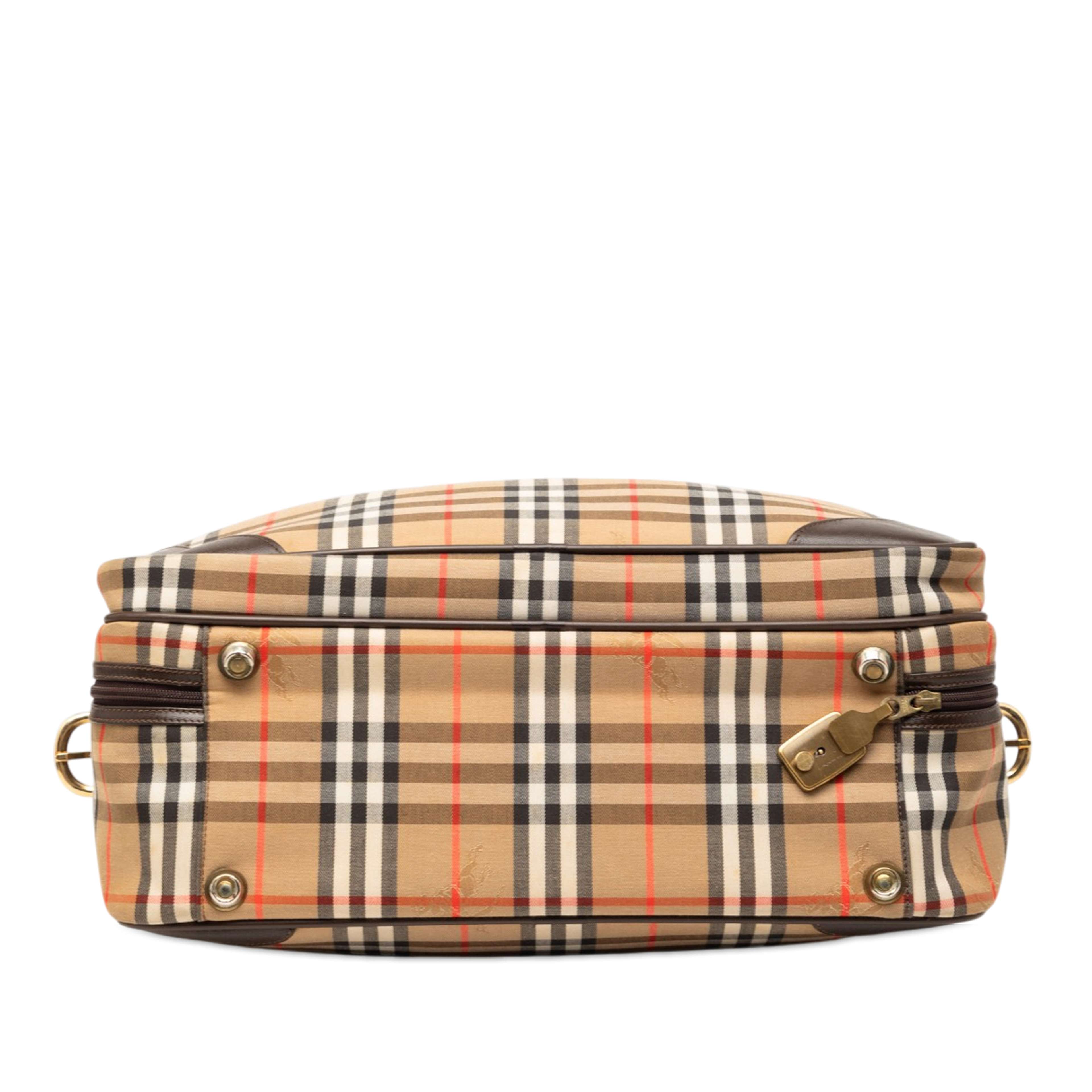 Burberry Haymarket Check Canvas Briefcase, från Luxclusif, i färgen beige. Klicka för att öppna bilden i stort format