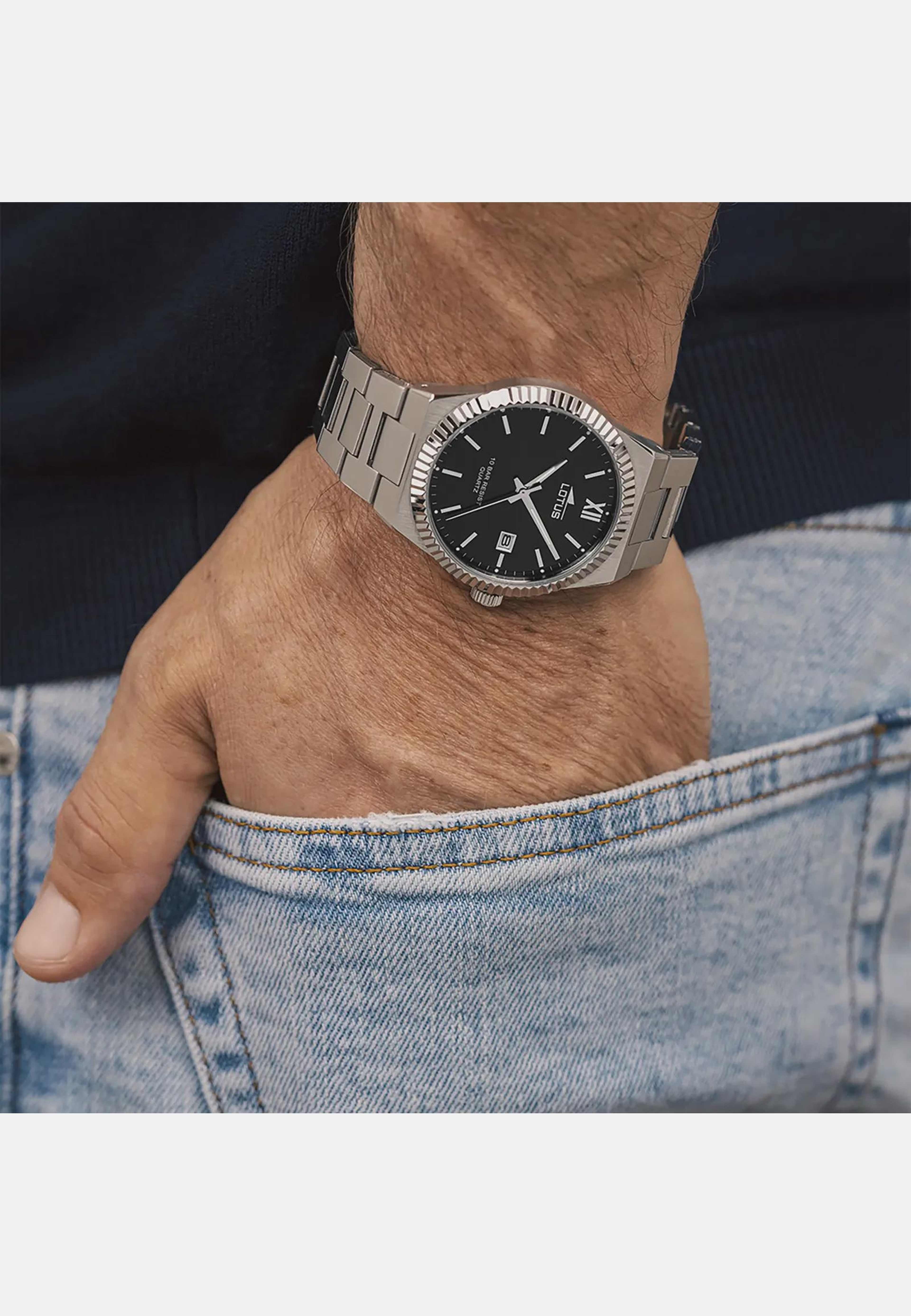 Lotus Herrklocka -  Metallband, Datum, Stål/svart, 40 Mm, från Lotus, i färgen silver. Klicka för att öppna bilden i stort format