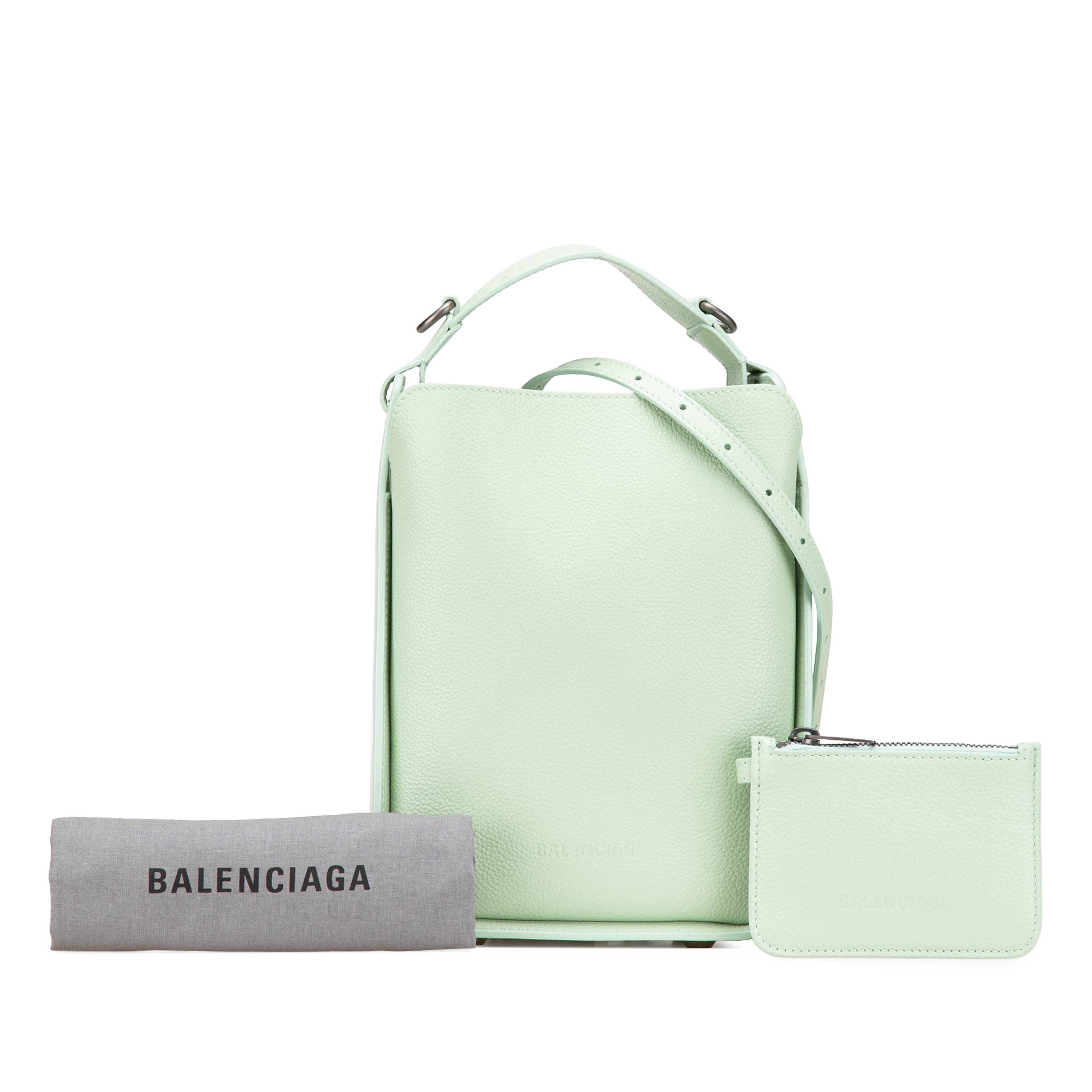 Balenciaga Pebbled Calfskin Tool 2.0 North South Xs Tote, från Luxclusif, i färgen grön. Klicka för att öppna bilden i stort format