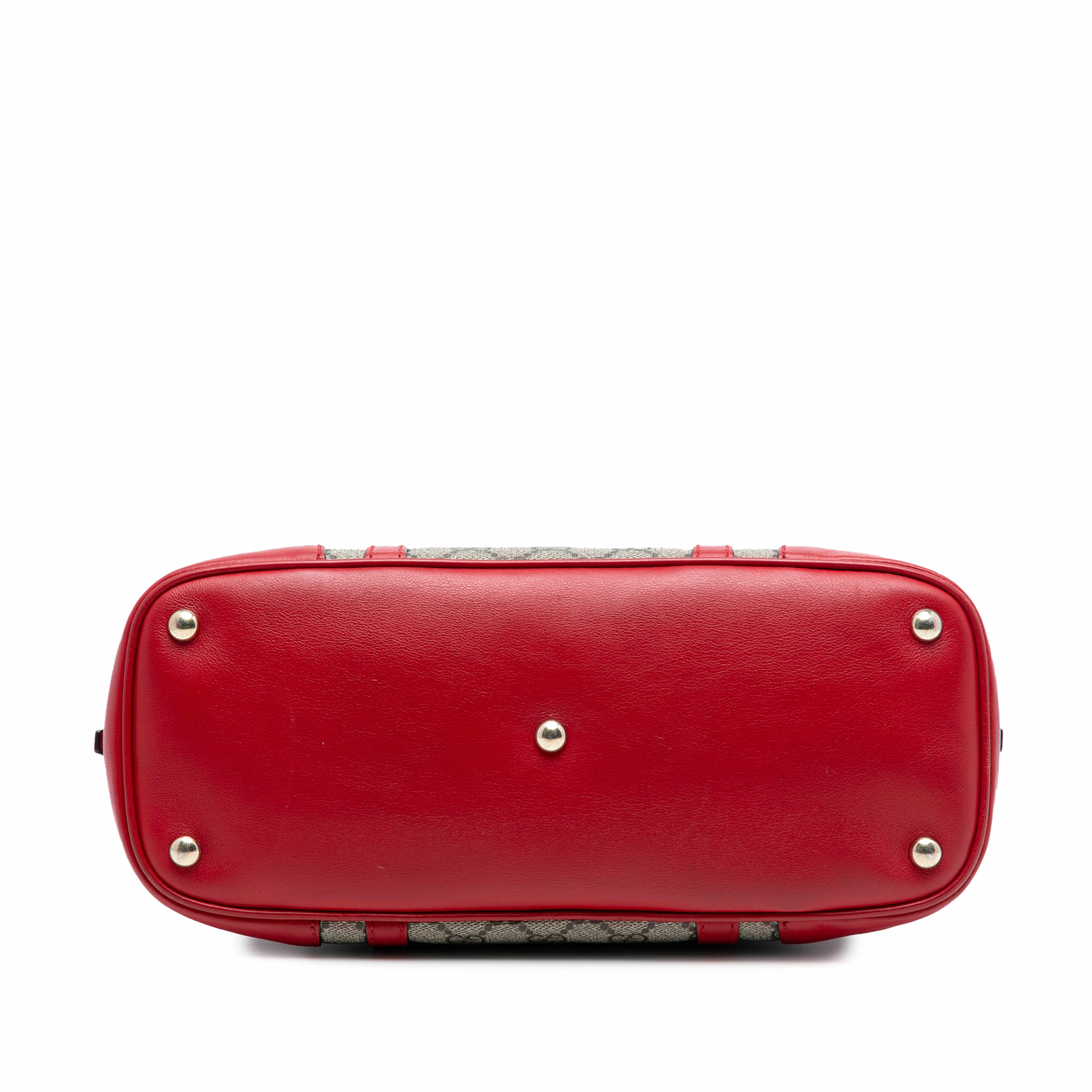 Gucci Small Gg Supreme Nice Dome Satchel, från Luxclusif, i färgen beige. Klicka för att öppna bilden i stort format