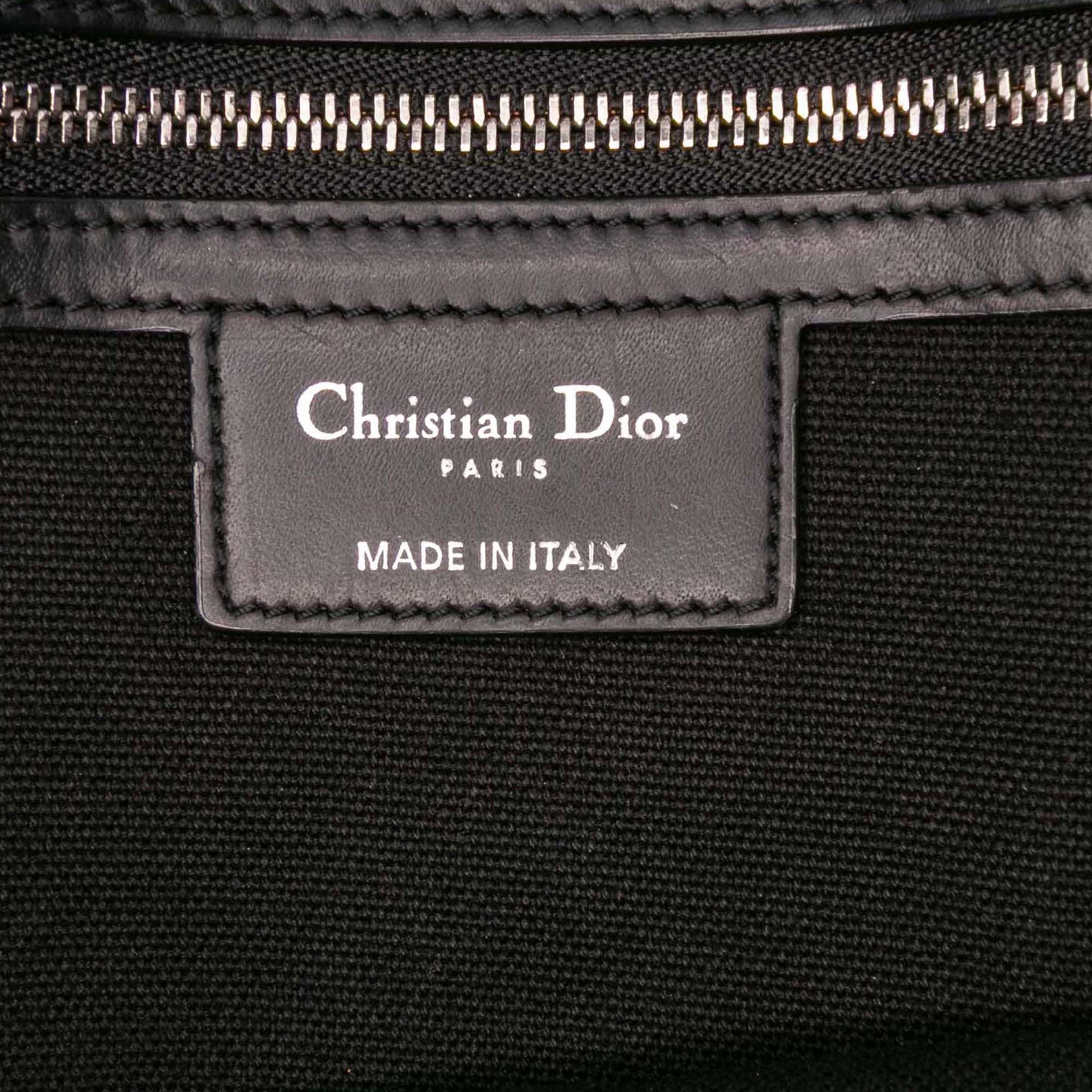 Dior Medium Coated Canvas Cannage Panarea Tote, från Luxclusif, i färgen black. Klicka för att öppna bilden i stort format