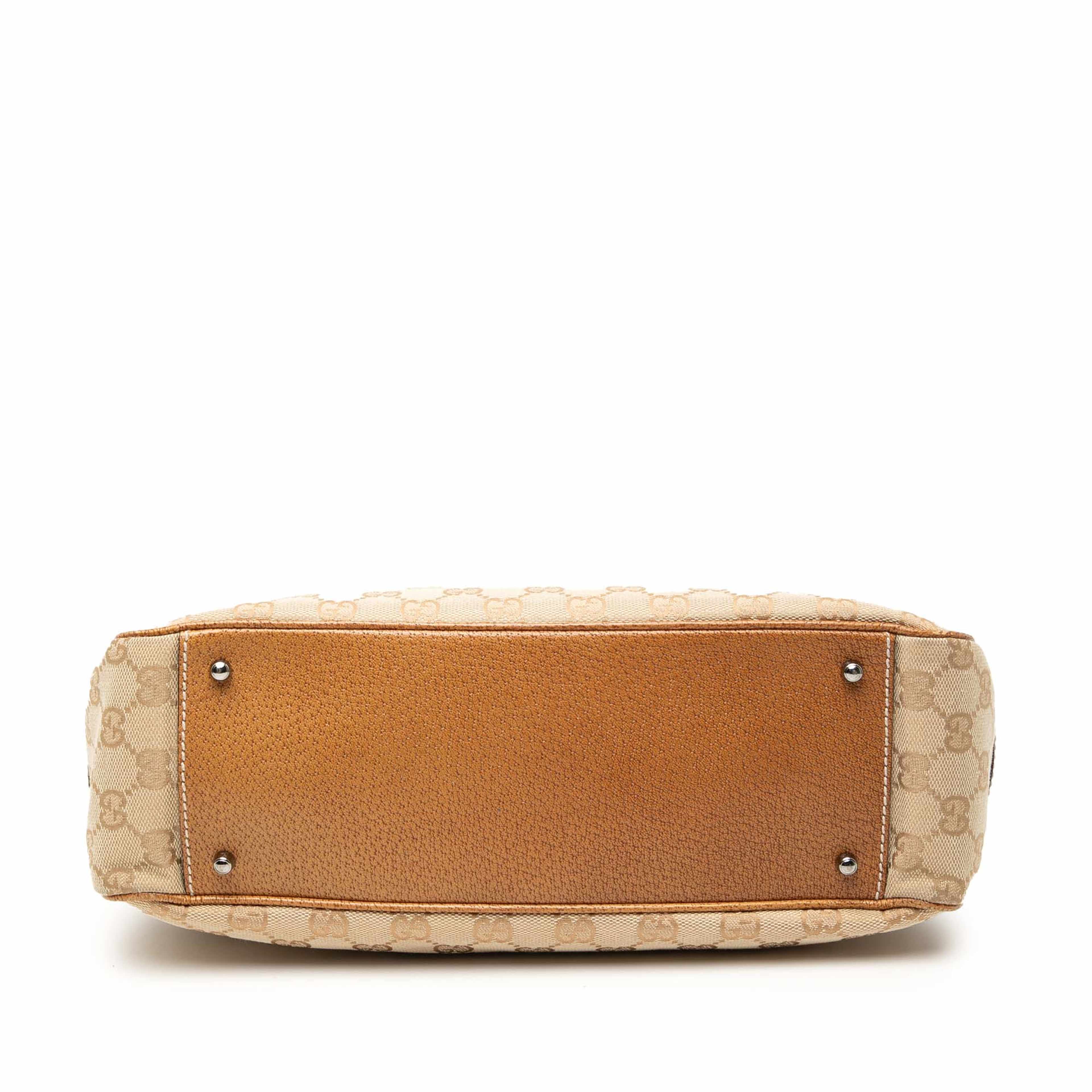 Gucci Gg Canvas Tote, från Luxclusif, i färgen beige. Klicka för att öppna bilden i stort format