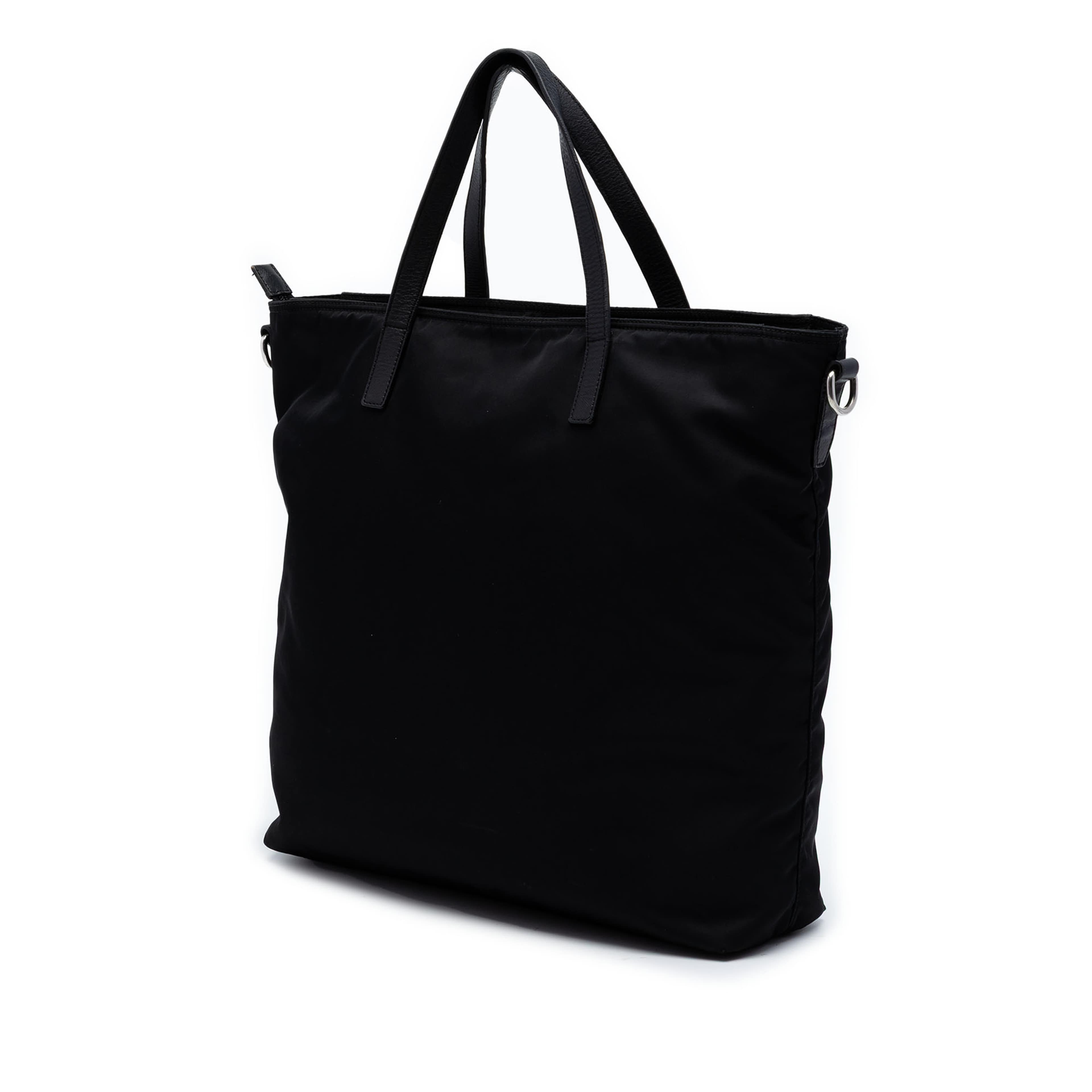 Prada Tessuto Satchel, från Luxclusif, i färgen black. Klicka för att öppna bilden i stort format