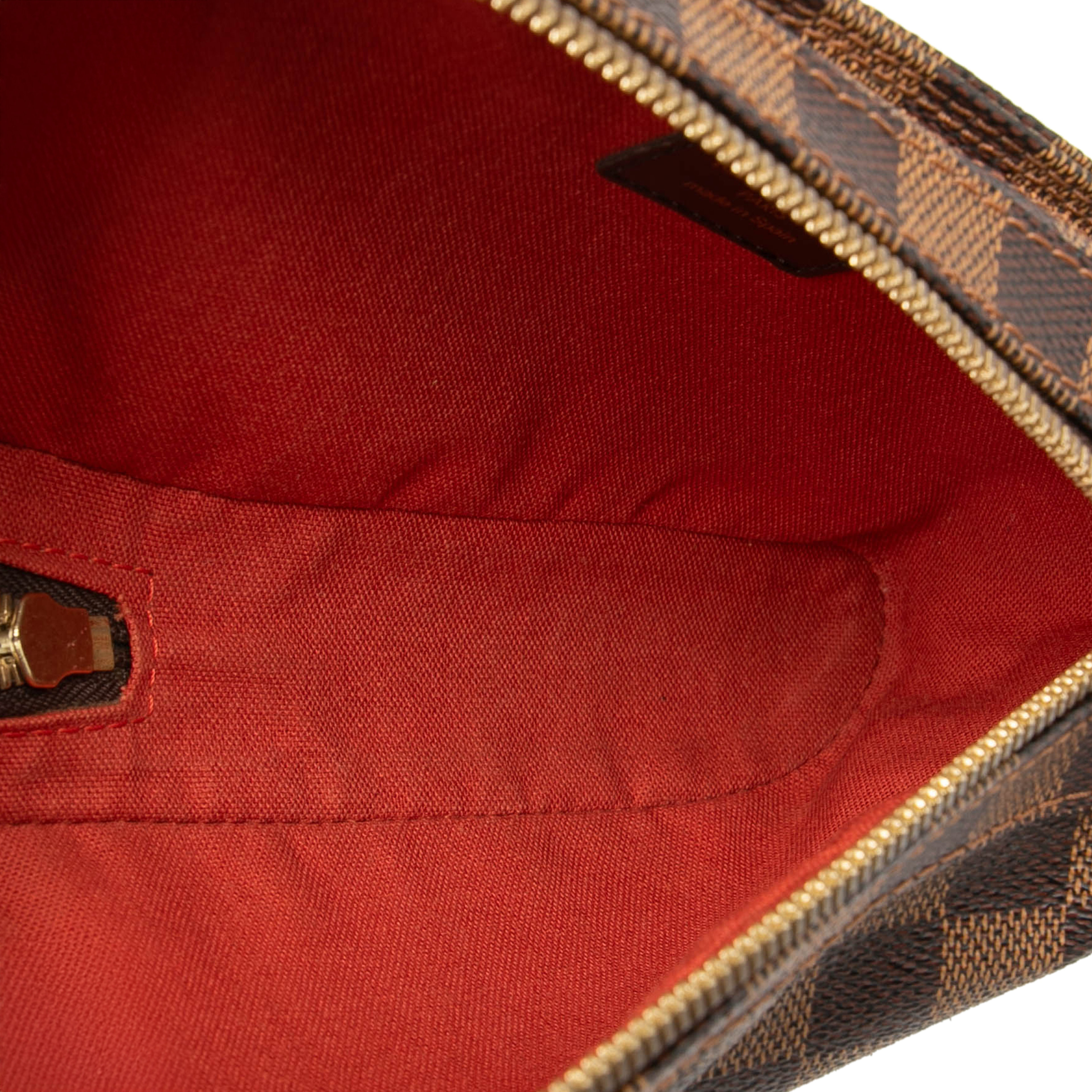 Louis Vuitton Damier Ebene Geronimos, från Luxclusif, i färgen brown. Klicka för att öppna bilden i stort format