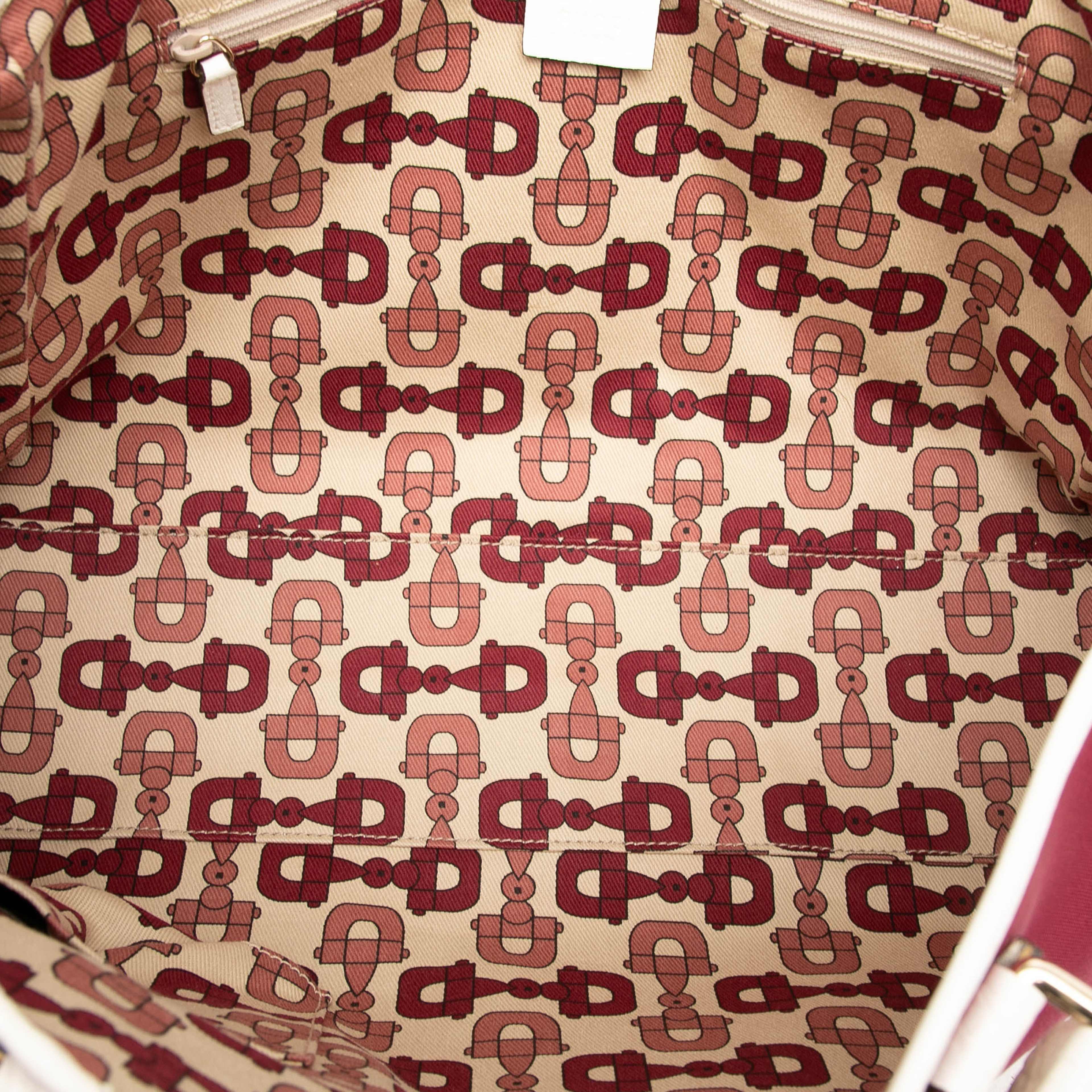 Gucci Canvas Web Tote, från Luxclusif, i färgen rosa. Klicka för att öppna bilden i stort format