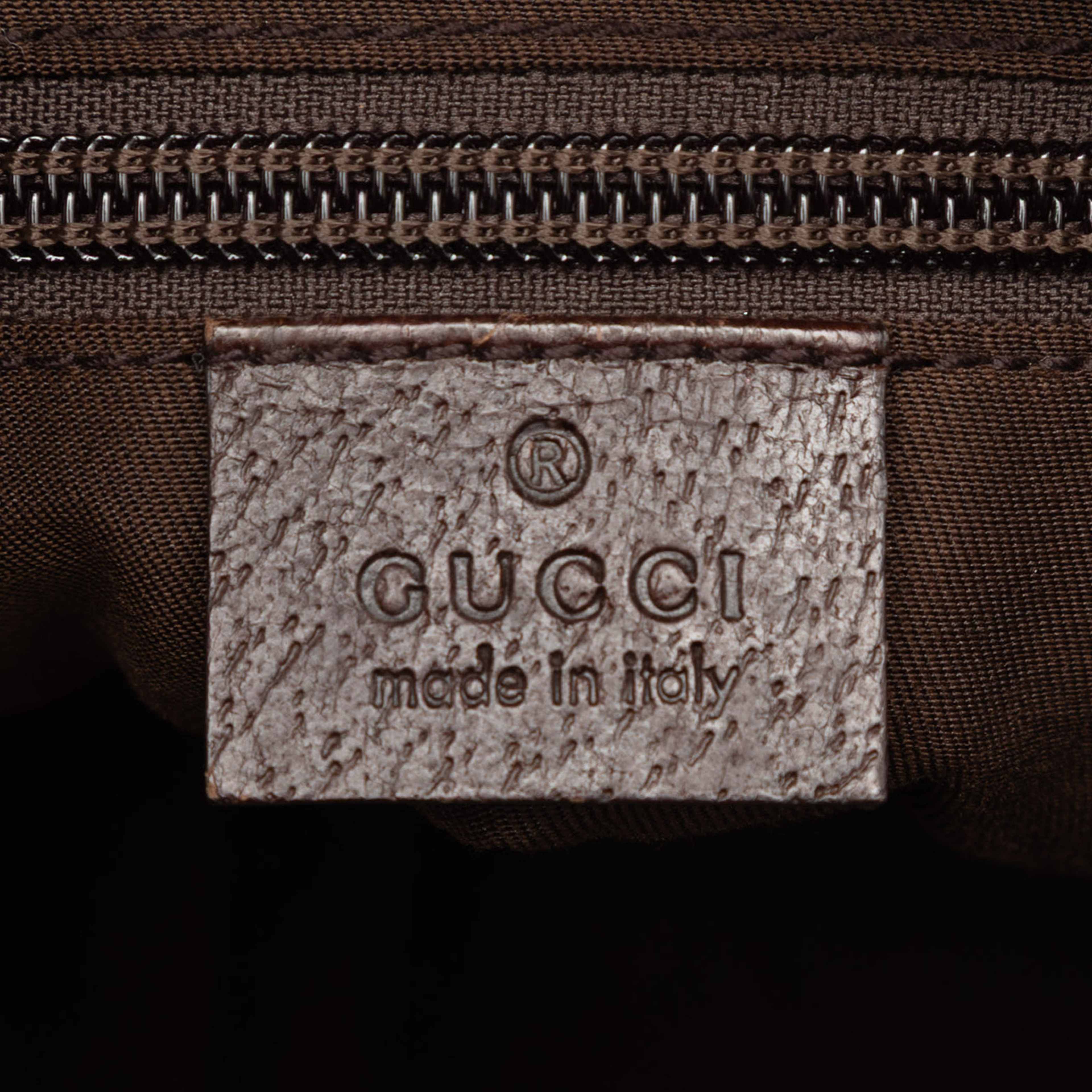 Gucci Gg Canvas Web Crossbody, från Luxclusif, i färgen beige. Klicka för att öppna bilden i stort format