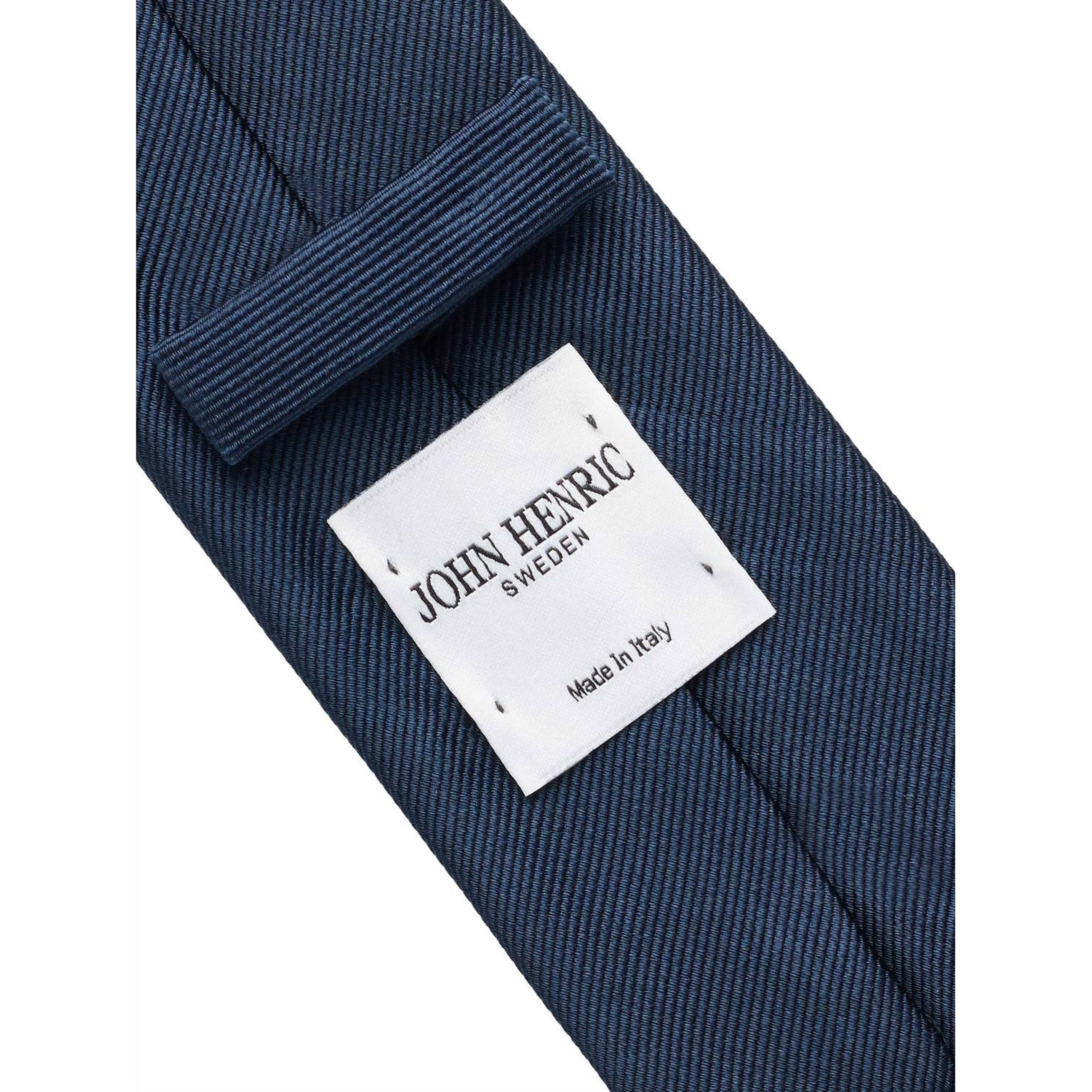 Tie Plain