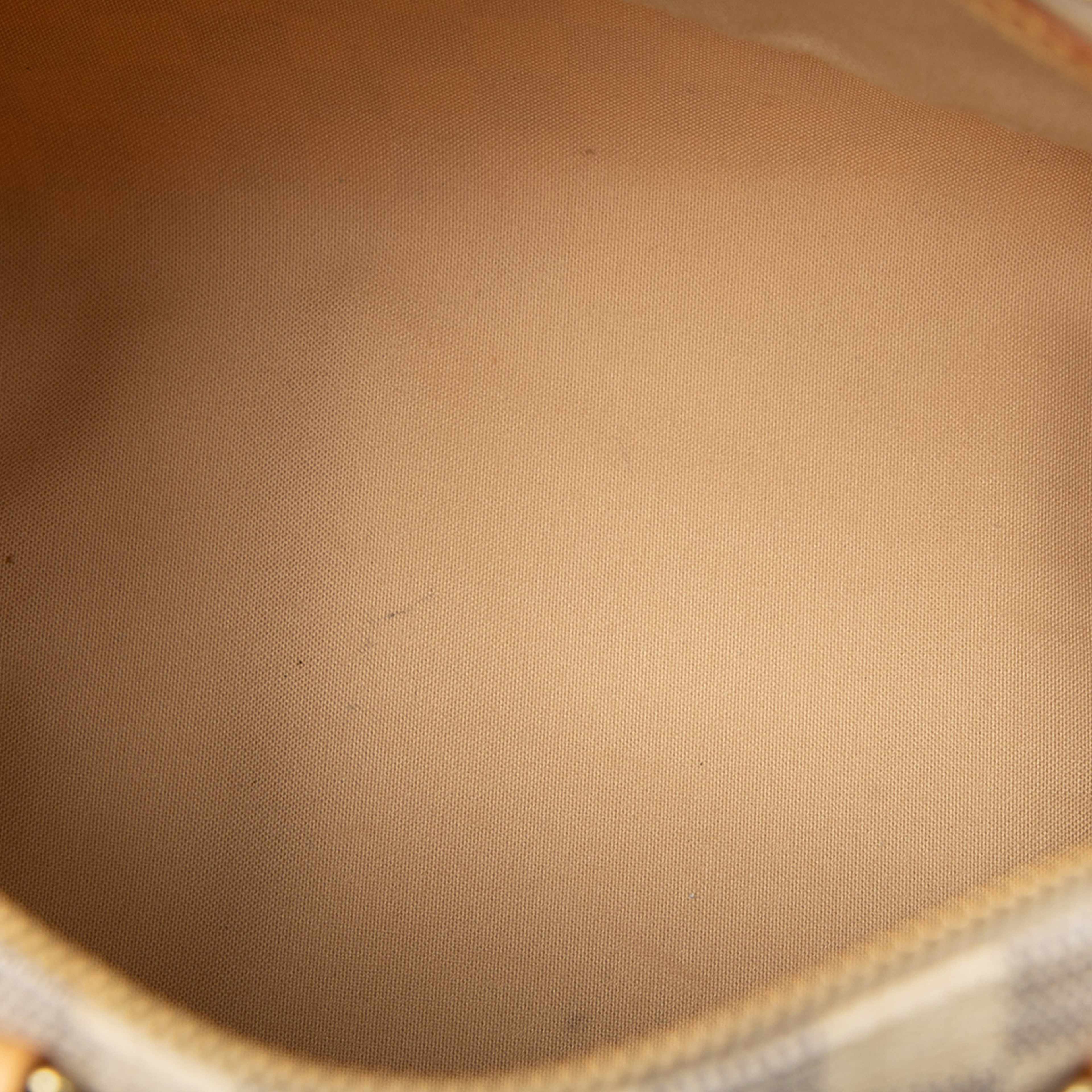 Louis Vuitton Damier Azur Speedy 30, från Luxclusif, i färgen white. Klicka för att öppna bilden i stort format