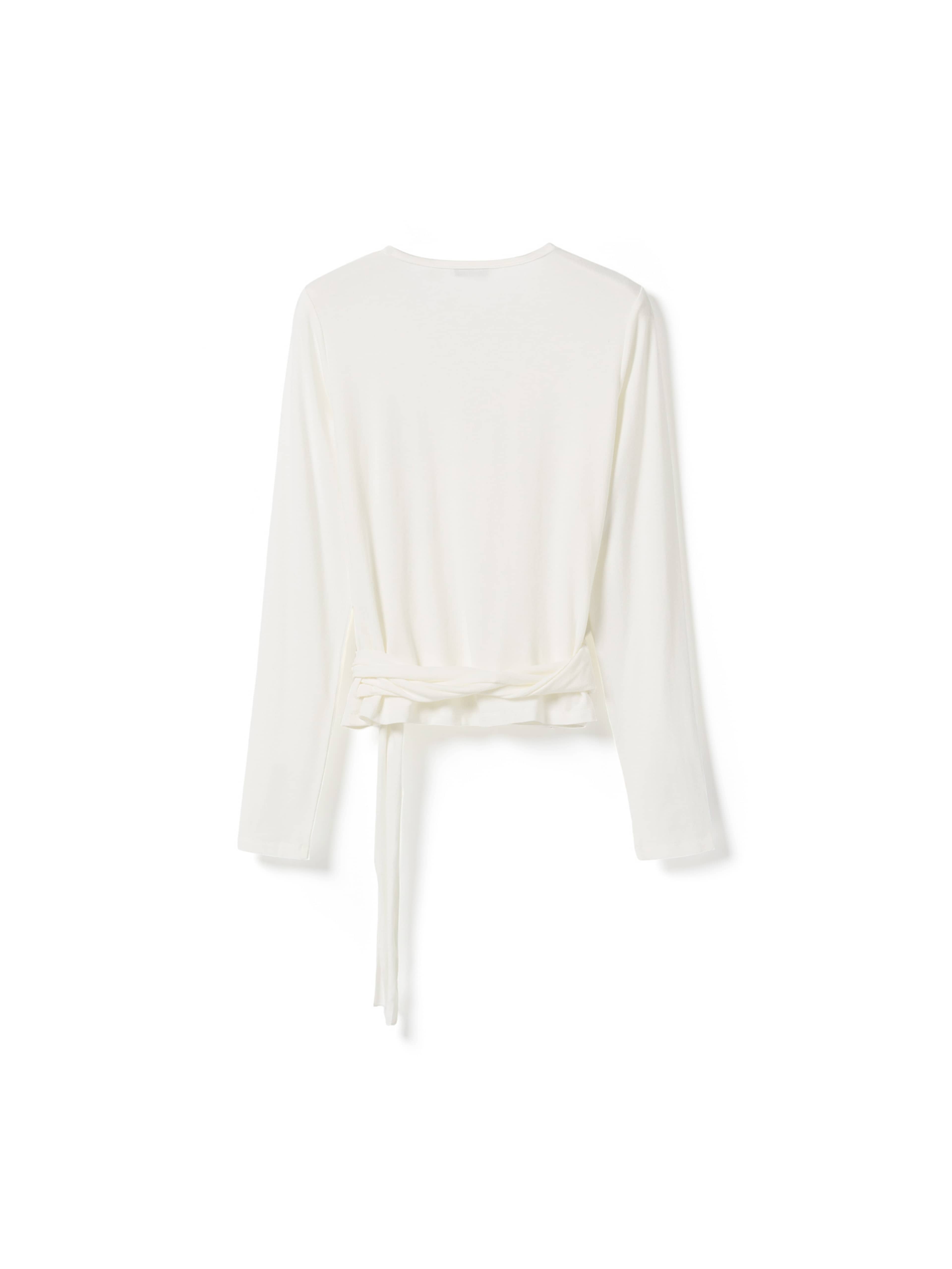 N-maddie Top - White, från Noella, i färgen white. Klicka för att öppna bilden i stort format