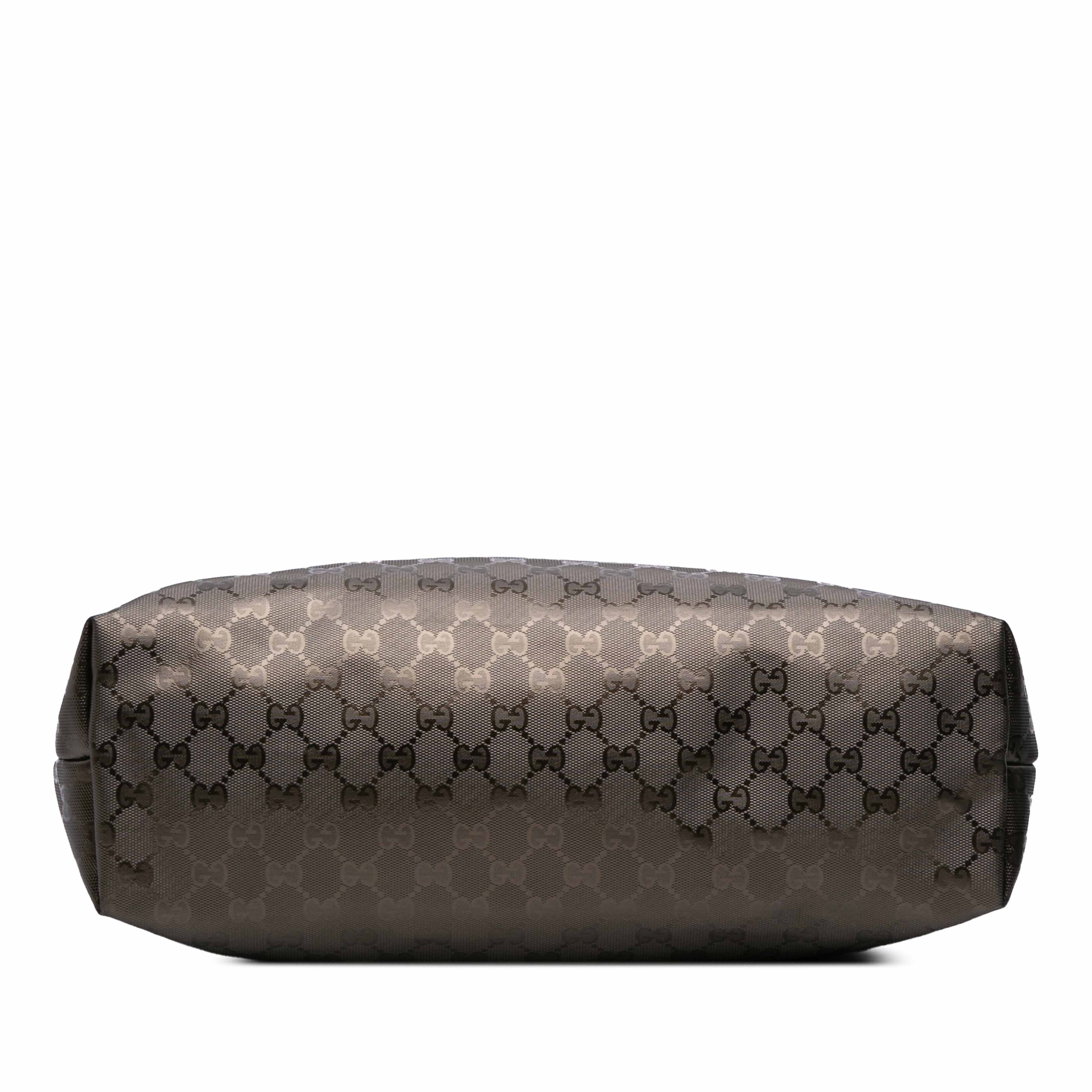 Gucci Medium Gg Imprime Tote, från Luxclusif, i färgen gold. Klicka för att öppna bilden i stort format
