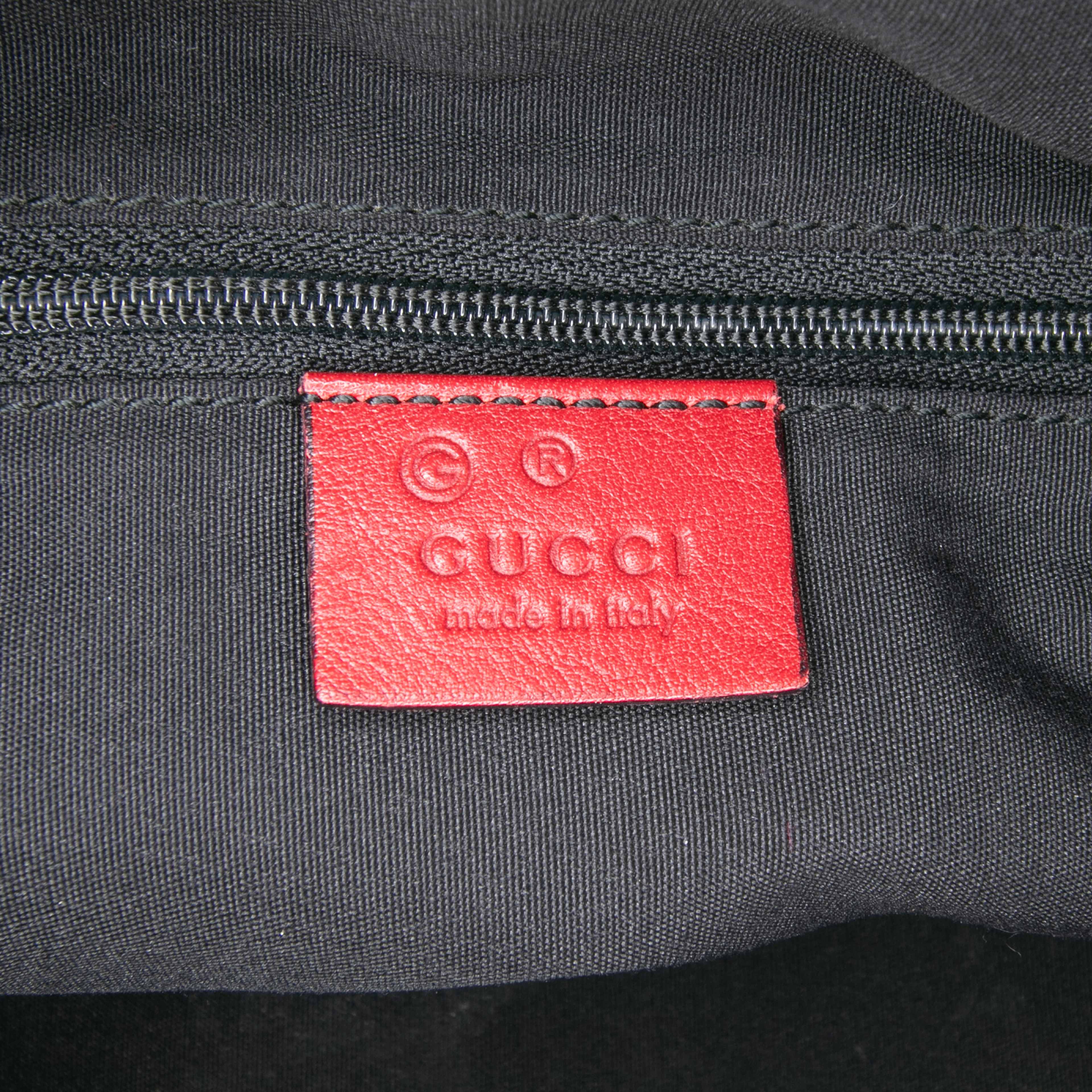 Gucci Gg Canvas Boston Bag, från Luxclusif, i färgen red. Klicka för att öppna bilden i stort format