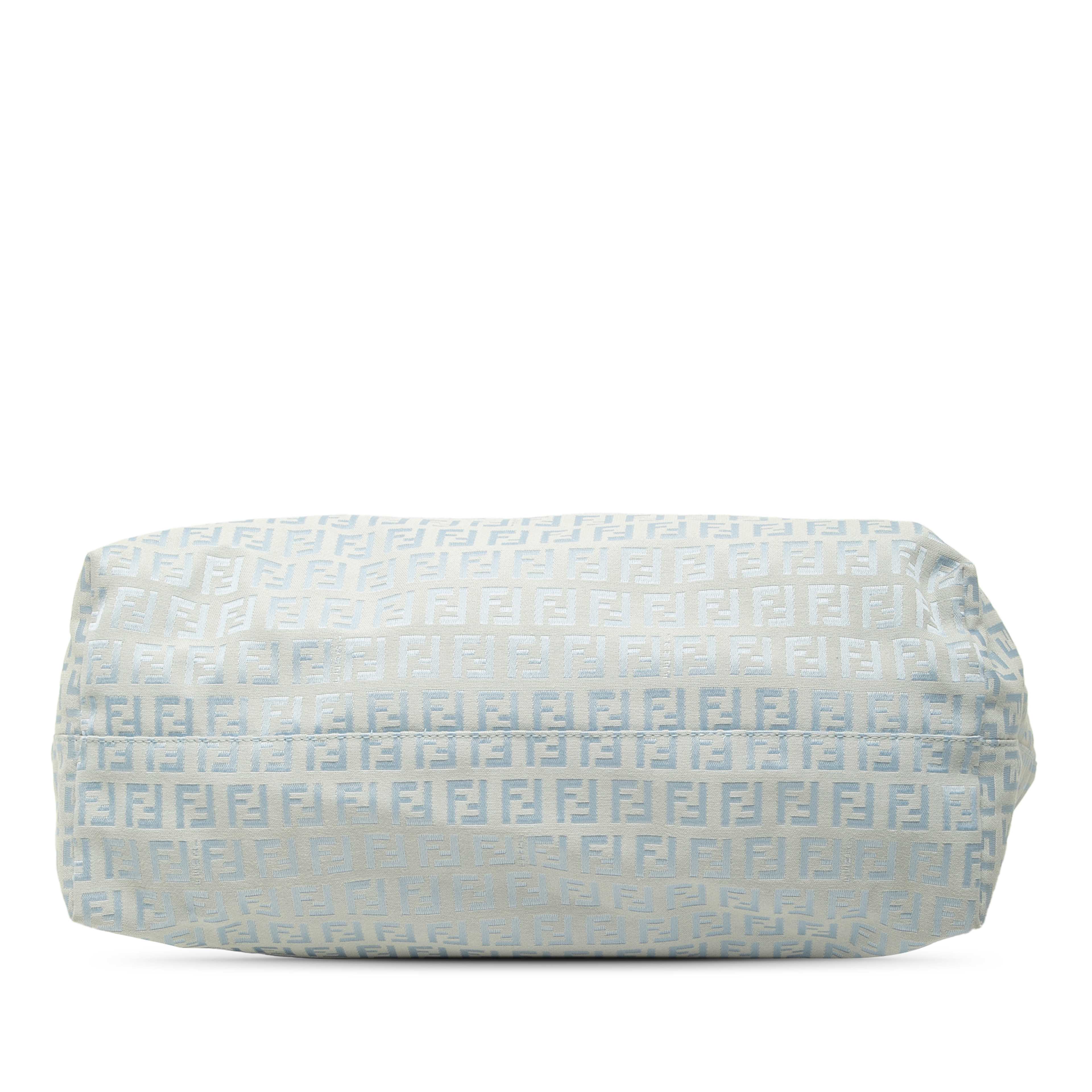 Fendi Large Zucchino Canvas Roll Tote, från Luxclusif, i färgen blå. Klicka för att öppna bilden i stort format
