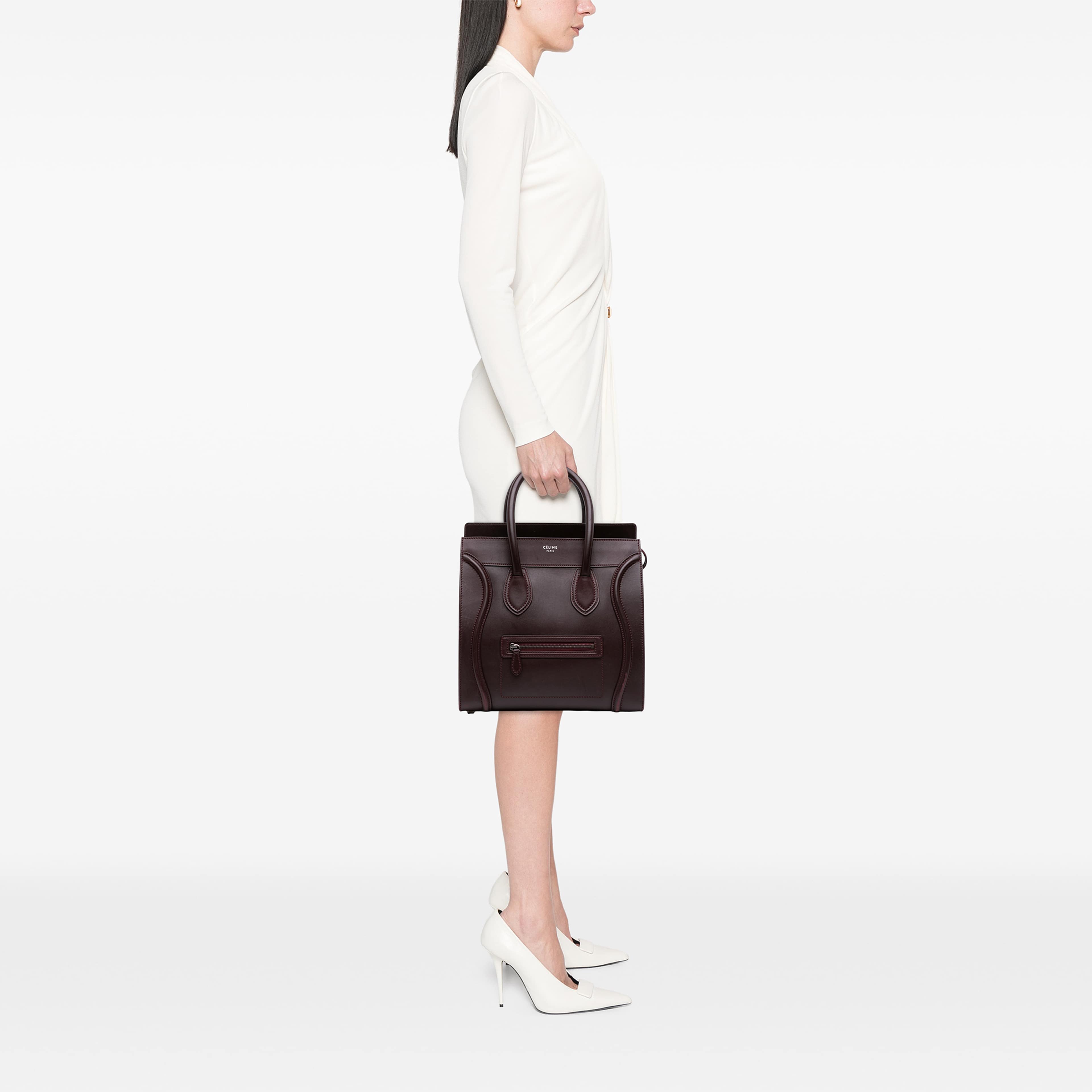 Celine Mini Smooth Calfskin Luggage Tote, från Luxclusif, i färgen röd. Klicka för att öppna bilden i stort format