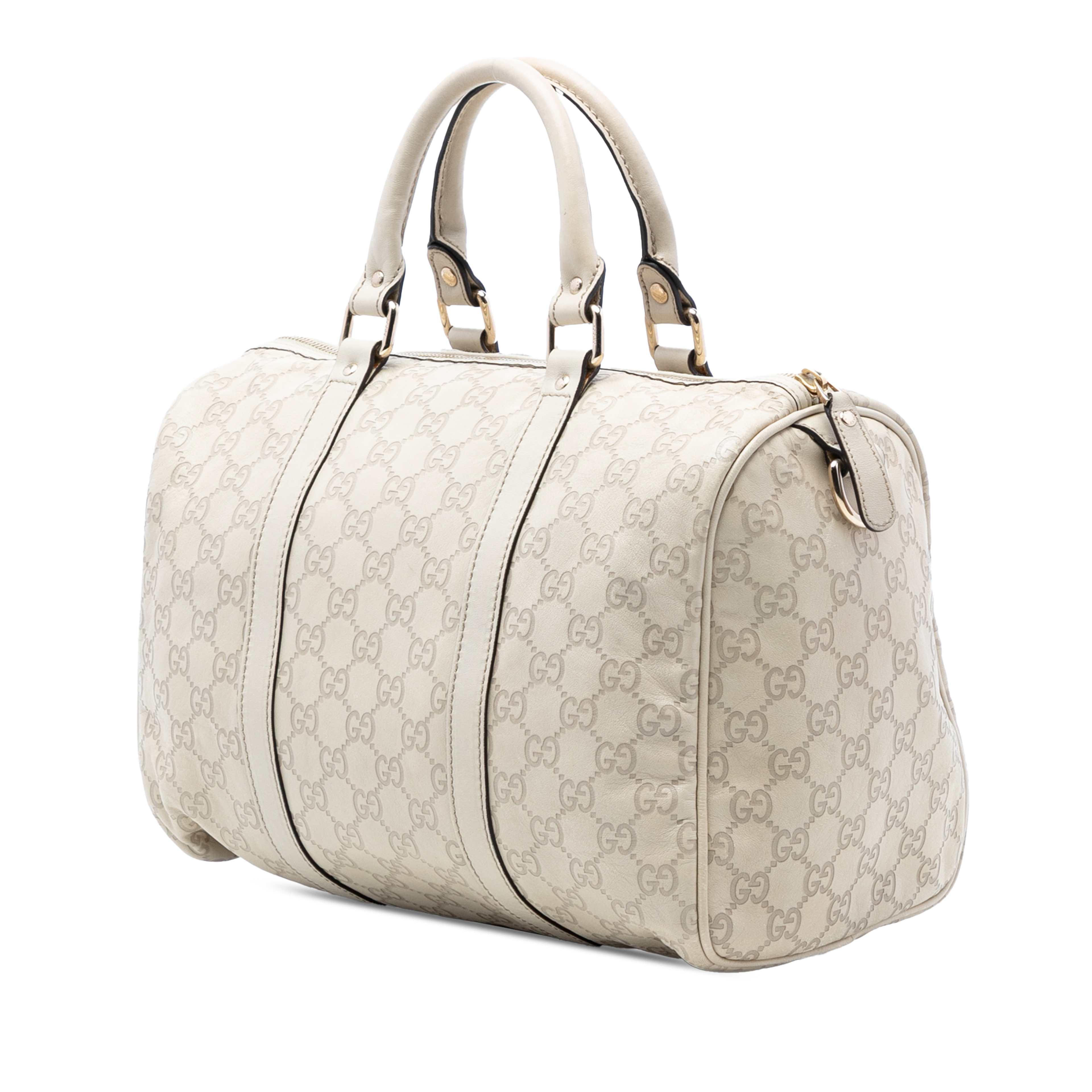 Gucci Medium Guccissima Joy Boston Bag, från Luxclusif, i färgen ivory. Klicka för att öppna bilden i stort format