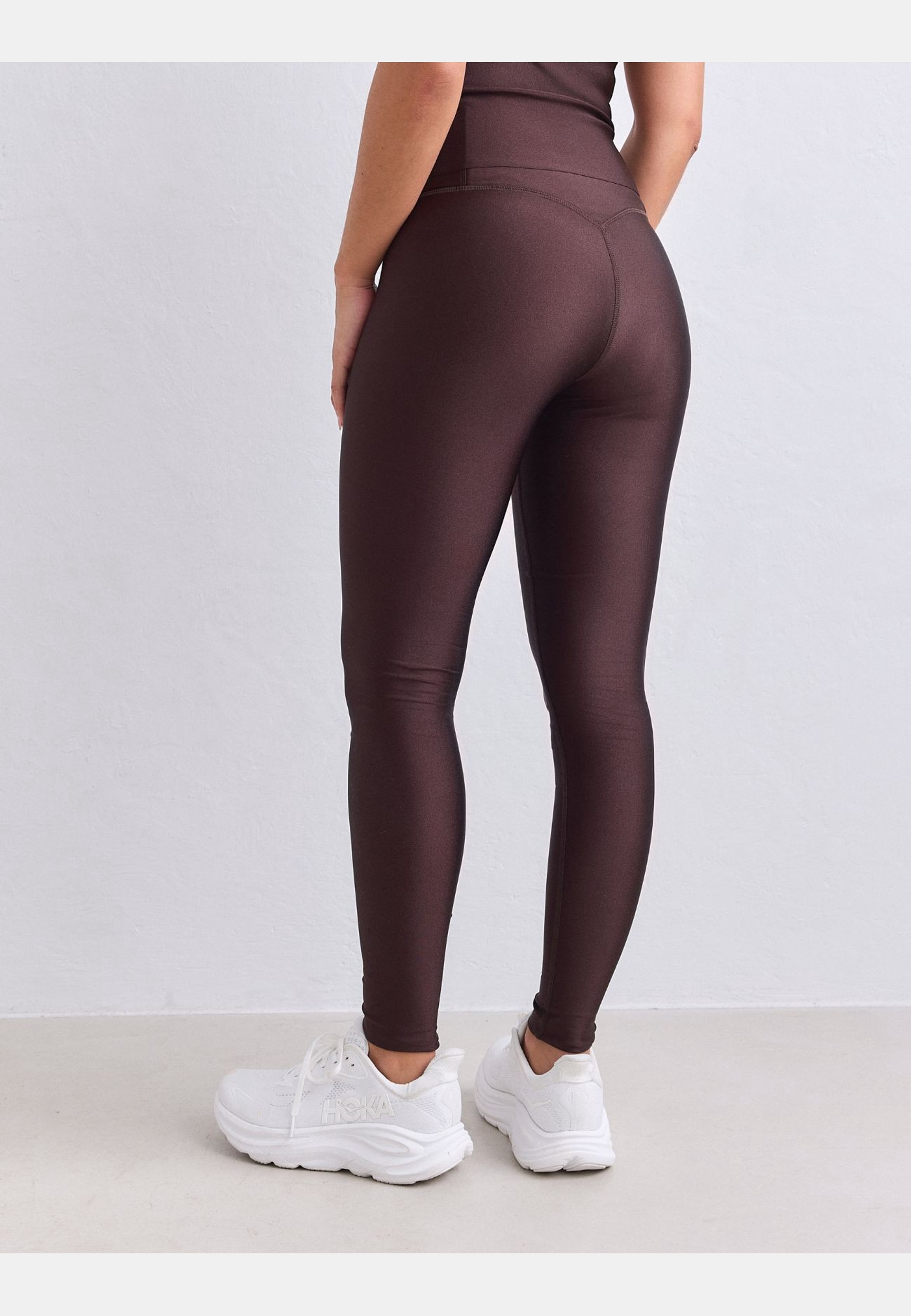 Shimmer Tights, från aim'n, i färgen chocolate. Klicka för att öppna bilden i stort format