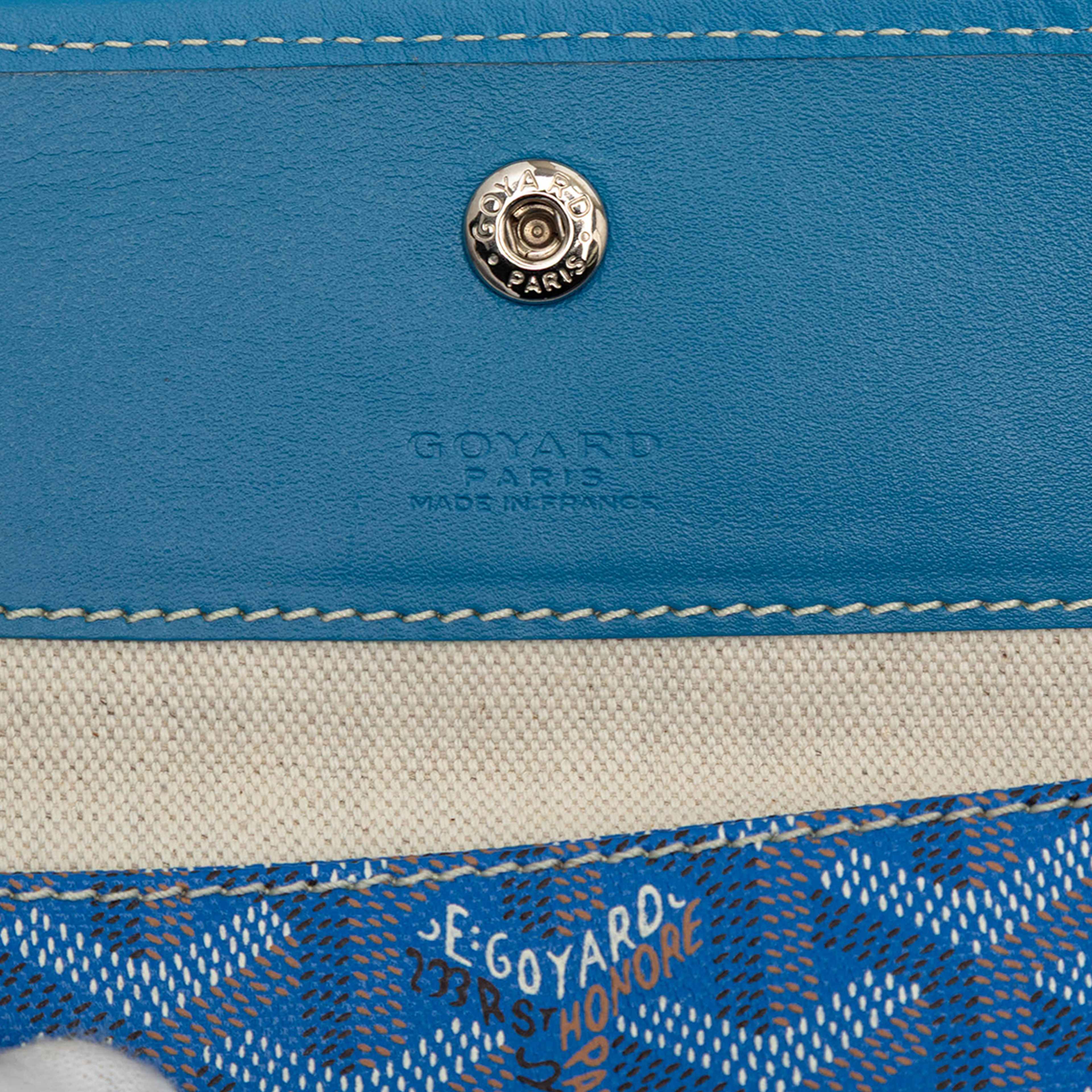 Goyard Goyardine Saint Louis Pm, från Luxclusif, i färgen blue. Klicka för att öppna bilden i stort format