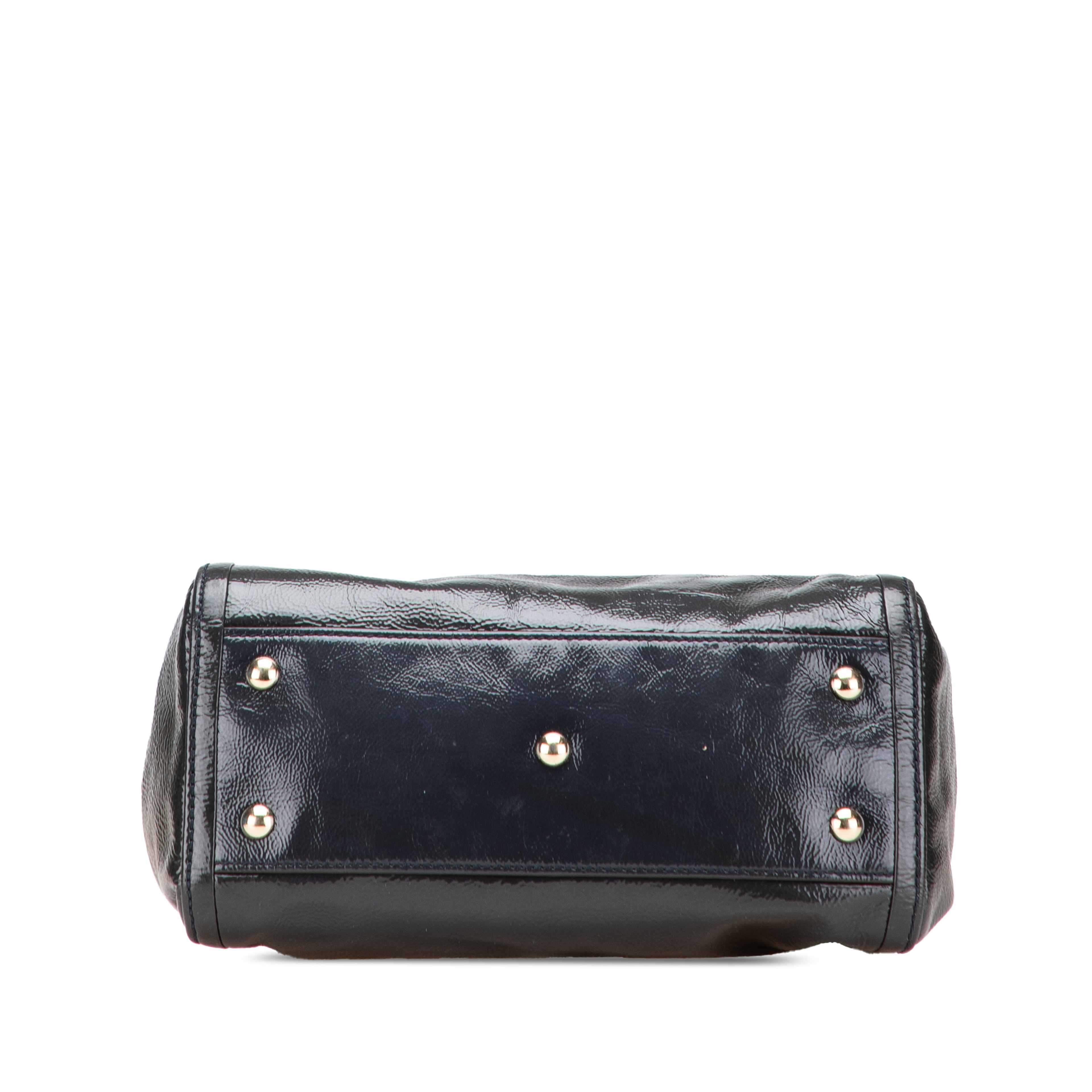 Gucci Small Patent Soho Satchel, från Luxclusif, i färgen blå. Klicka för att öppna bilden i stort format