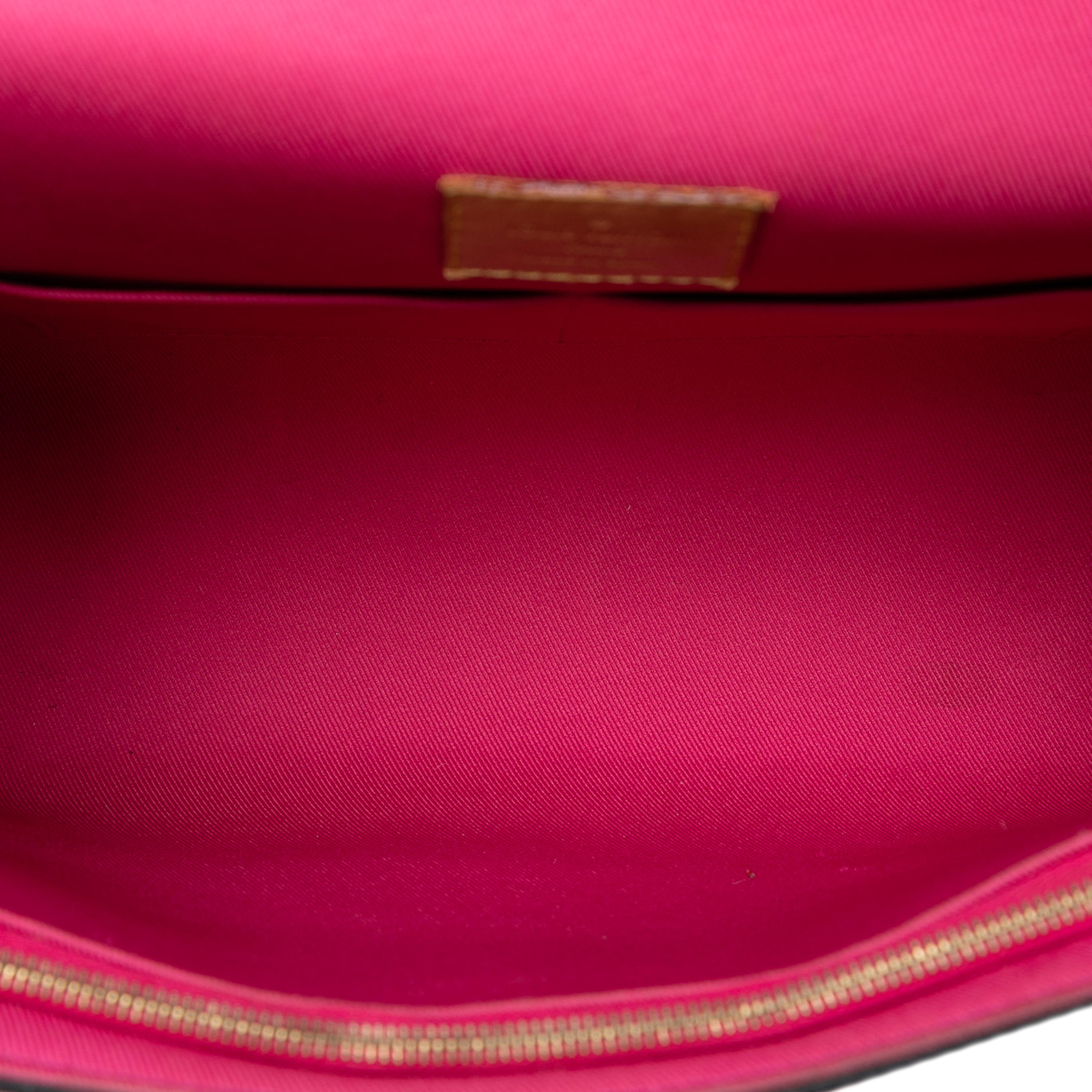 Louis Vuitton Monogram Cluny Bb, från Luxclusif, i färgen brown. Klicka för att öppna bilden i stort format