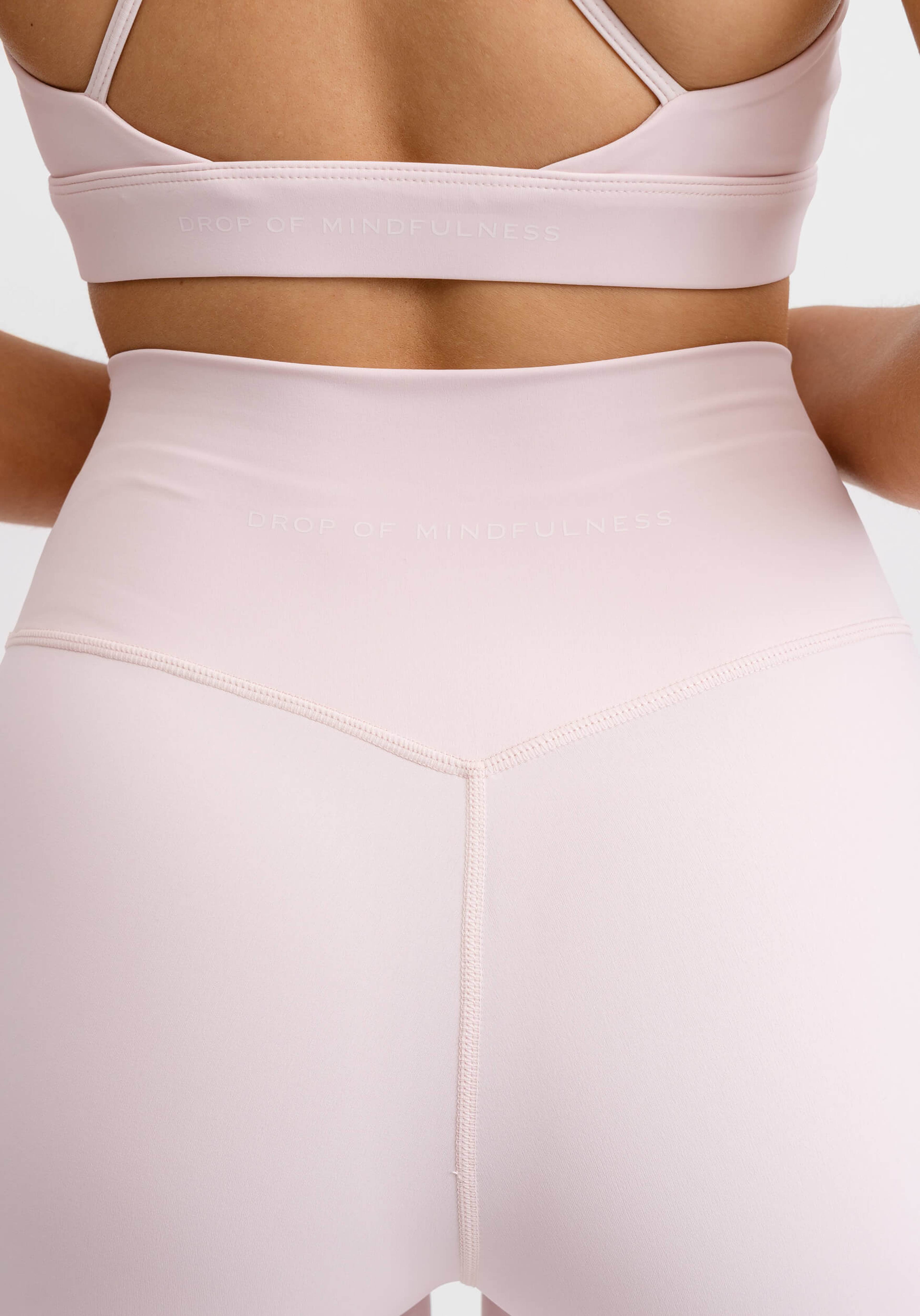 Ultimate Bike Shorts, från Drop of Mindfulness, i färgen pink blush. Klicka för att öppna bilden i stort format