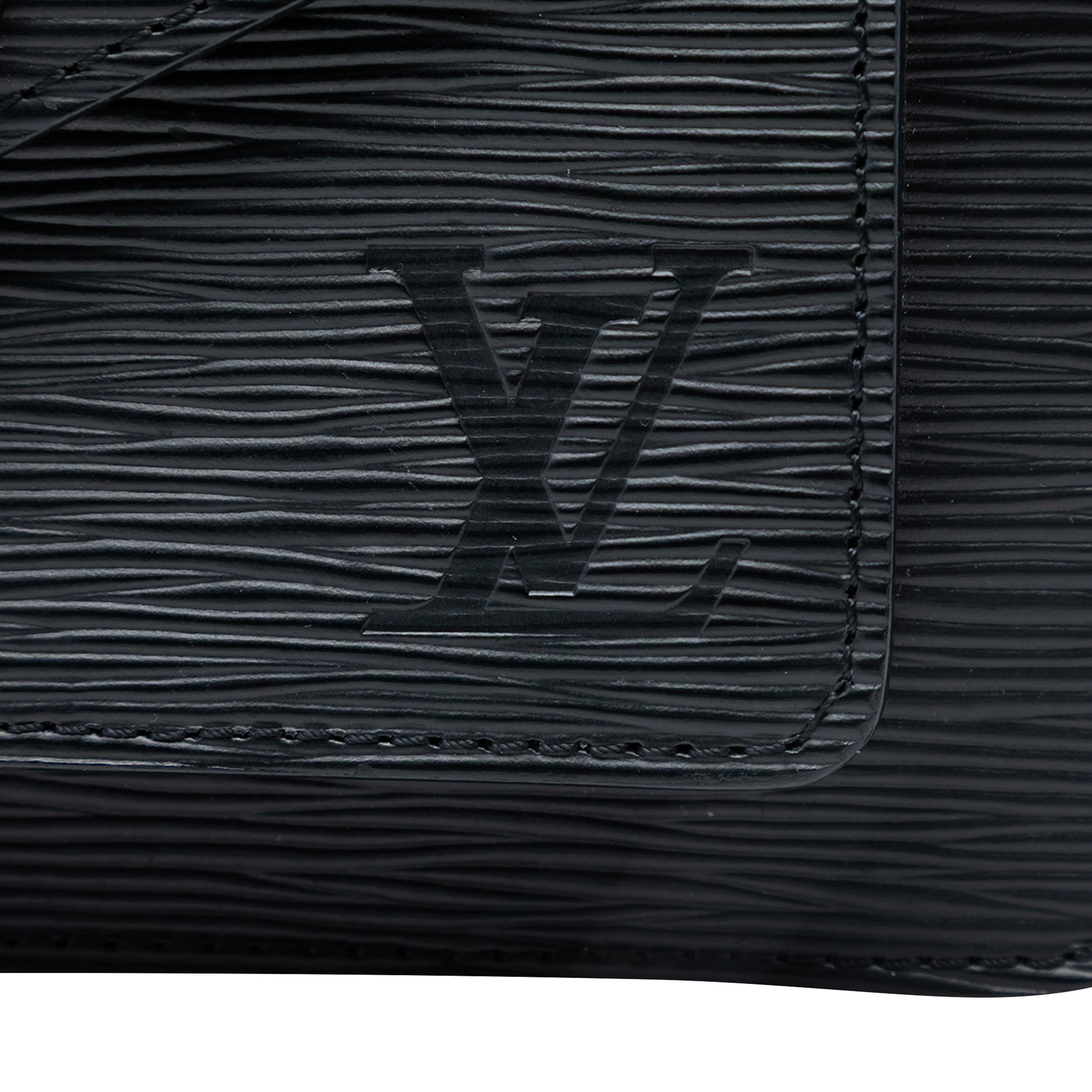 Louis Vuitton Epi Neo Monceau, från Luxclusif, i färgen black. Klicka för att öppna bilden i stort format