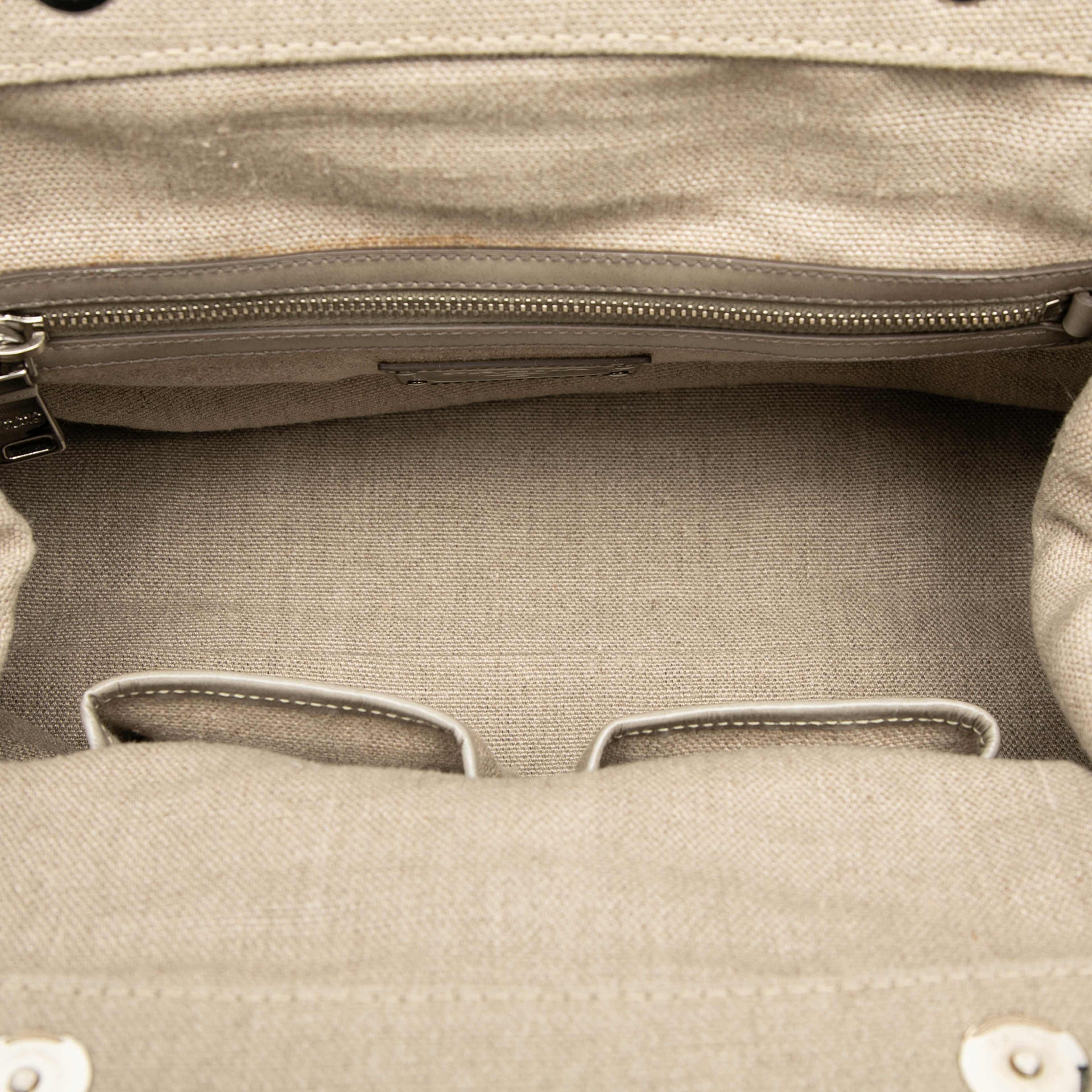 Prada Canvas Canapa Mistolino Frame Satchel, från Luxclusif, i färgen white. Klicka för att öppna bilden i stort format