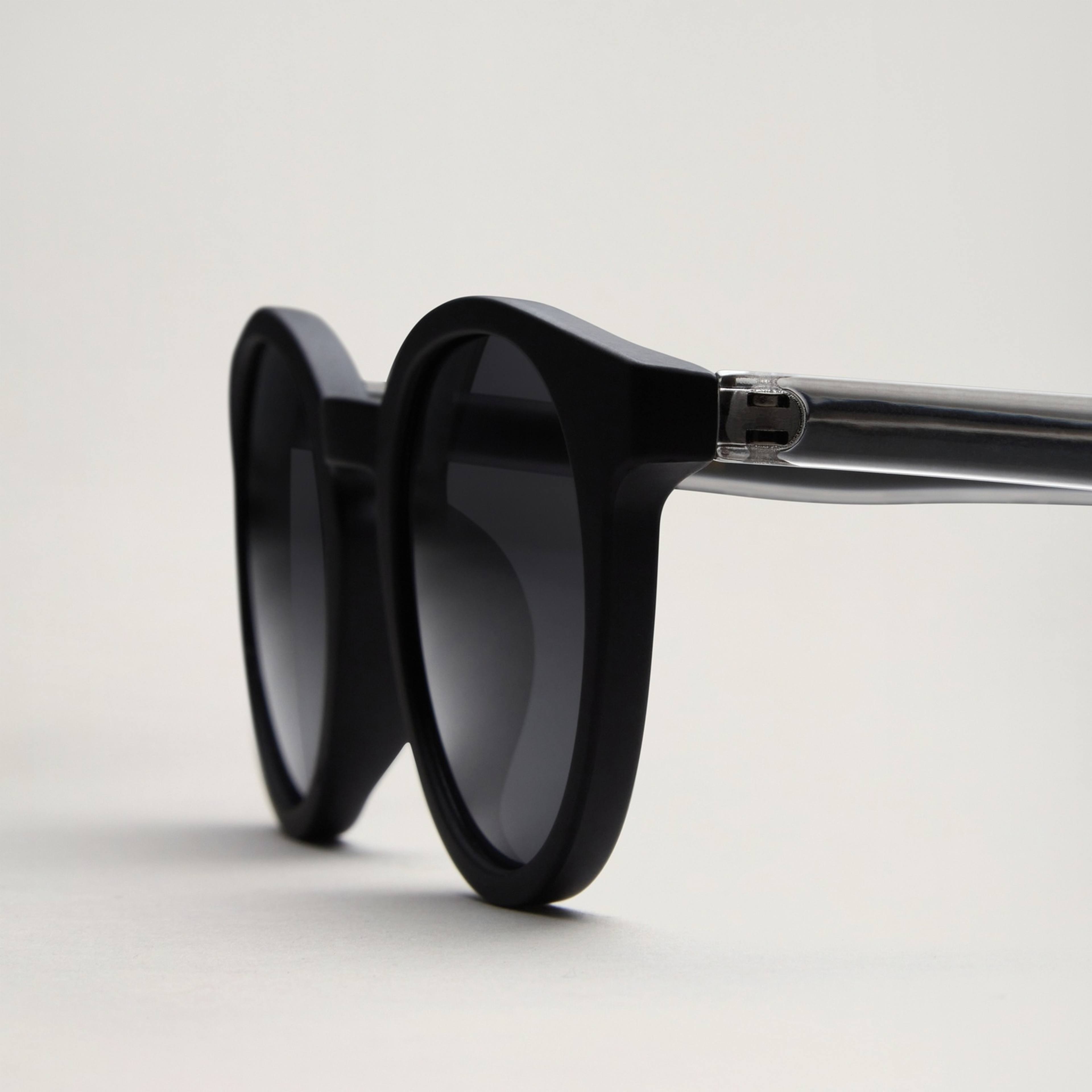 Babymocs Solglasögon Classic Shape - Barn, från BabyMocs, i färgen black. Klicka för att öppna bilden i stort format