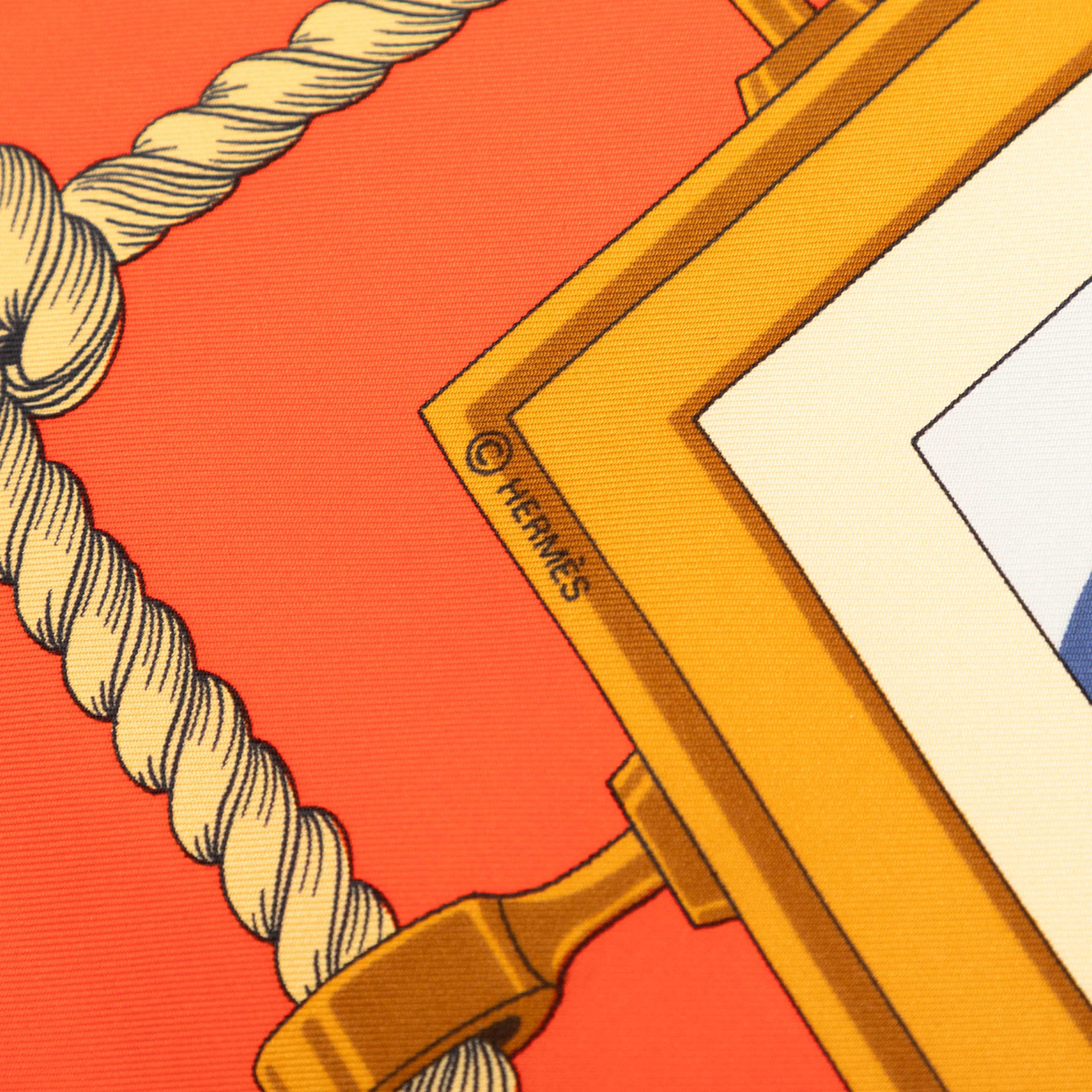 Hermès Feux De Route Silk Scarf 90, från Luxclusif, i färgen white. Klicka för att öppna bilden i stort format