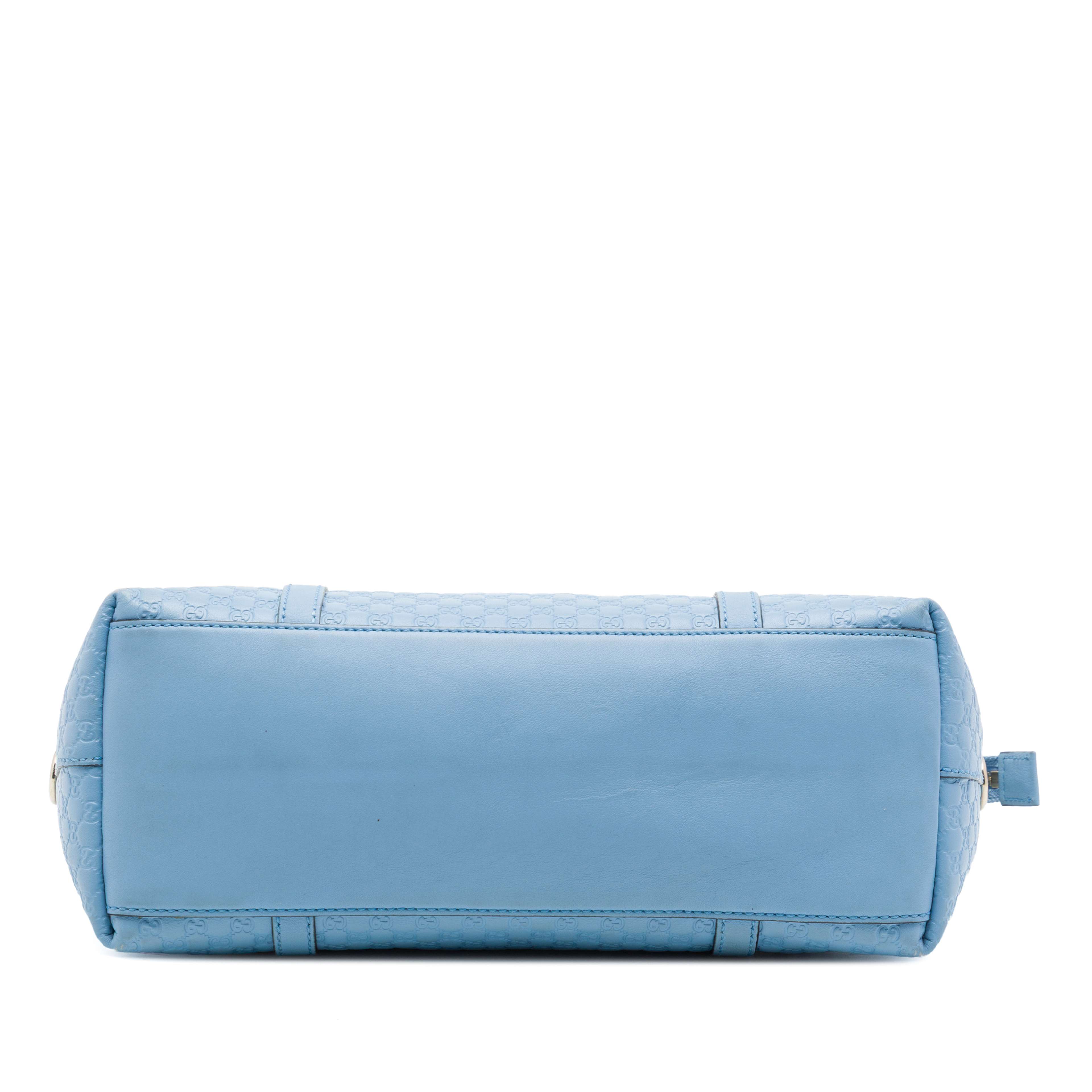 Gucci Small Microguccissima Joy Satchel, från Luxclusif, i färgen blå. Klicka för att öppna bilden i stort format