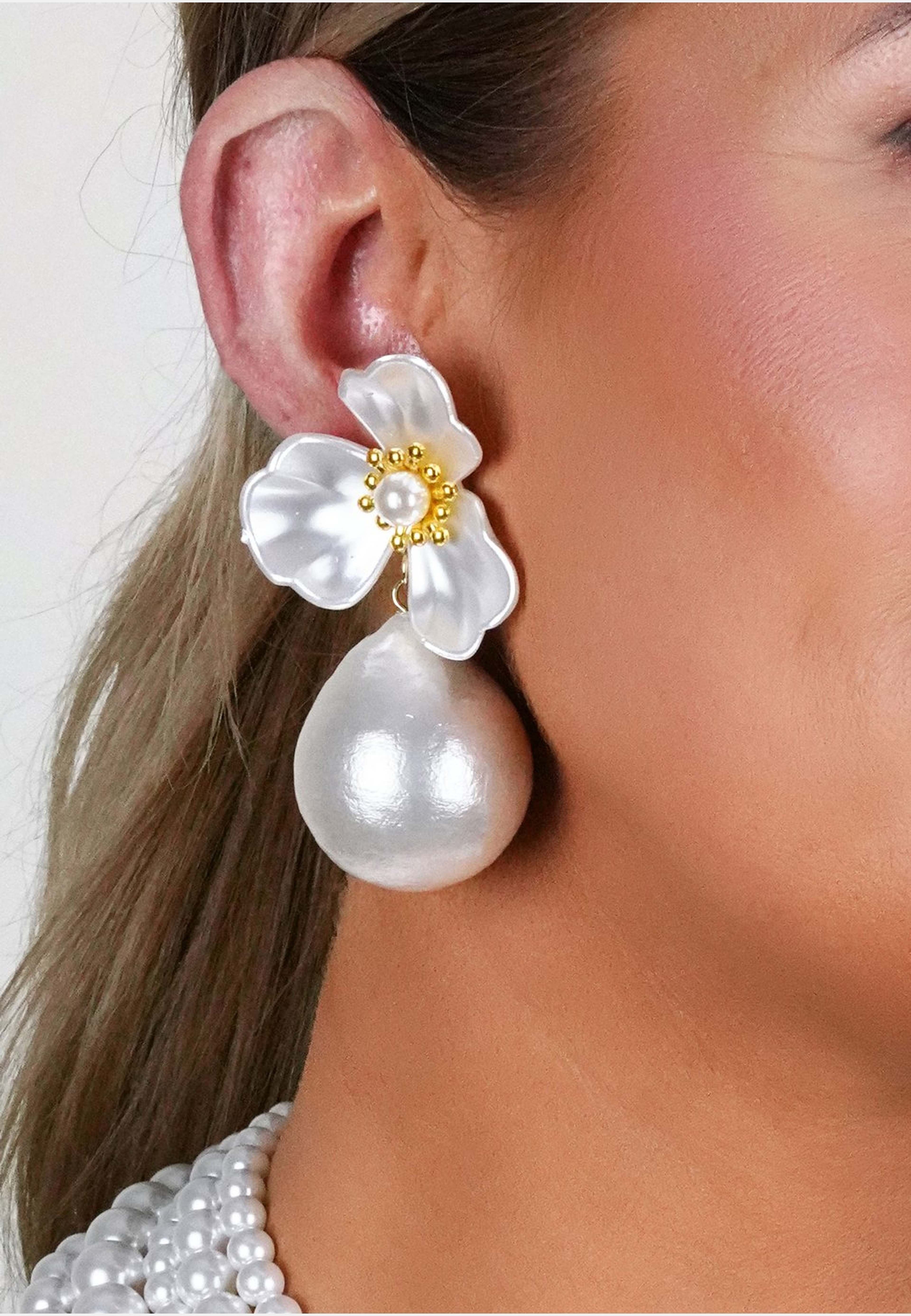 Snö Icon Flower Ear