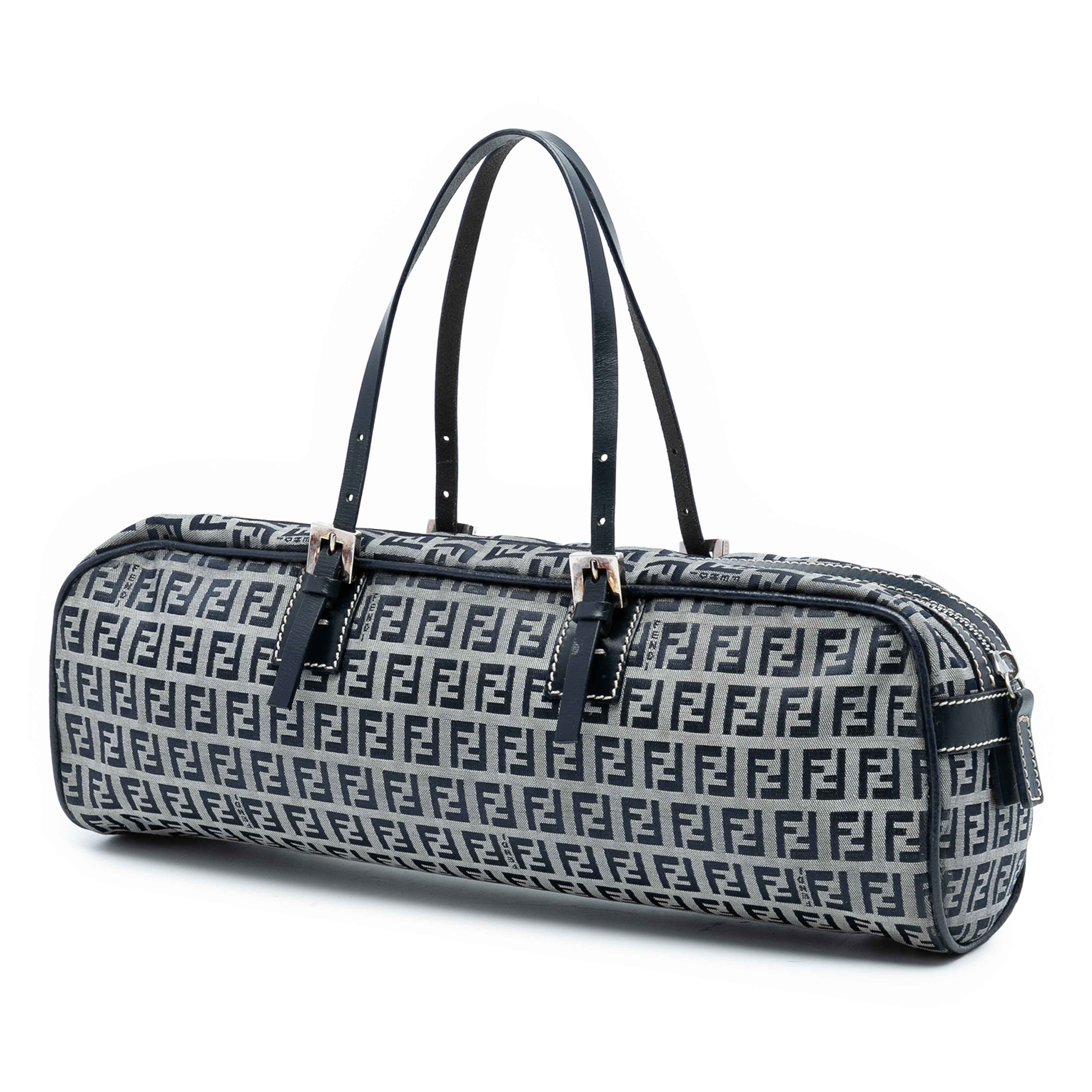 Fendi Zucchino Canvas Handbag, från Luxclusif, i färgen gray. Klicka för att öppna bilden i stort format