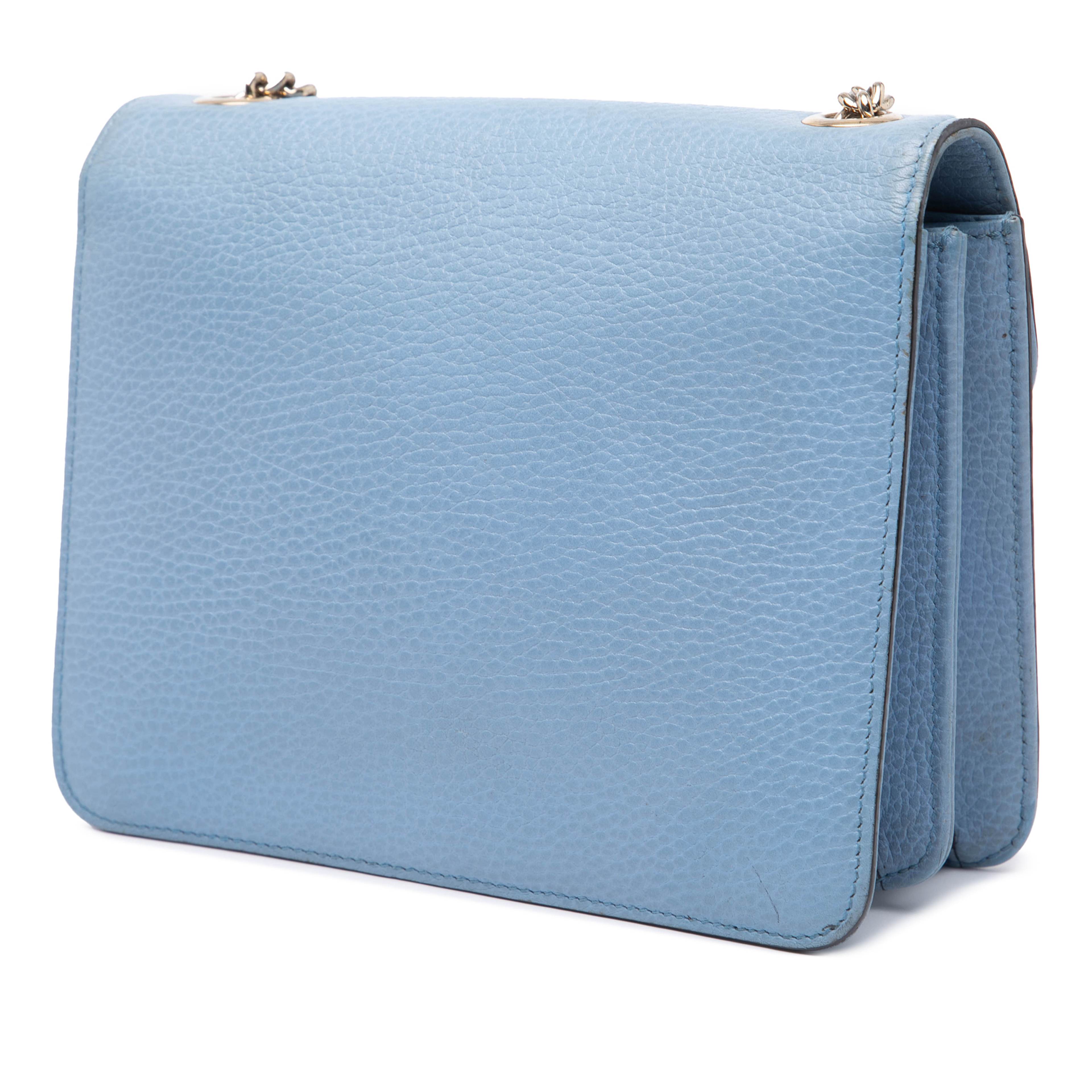 Gucci Small Dollar Calfskin Interlocking G Crossbody, från Luxclusif, i färgen blå. Klicka för att öppna bilden i stort format