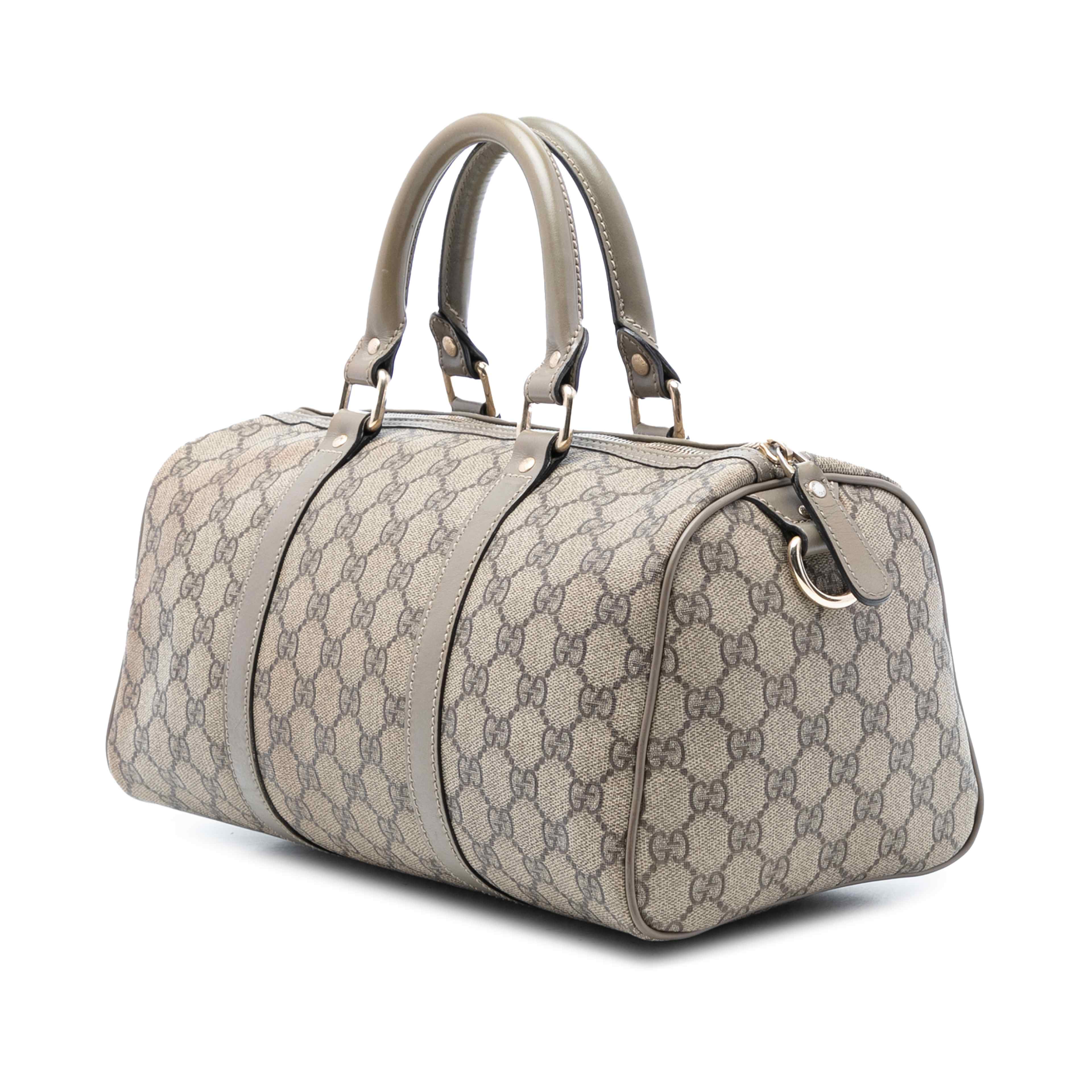 Gucci Small Gg Supreme Joy Boston Bag, från Luxclusif, i färgen beige. Klicka för att öppna bilden i stort format