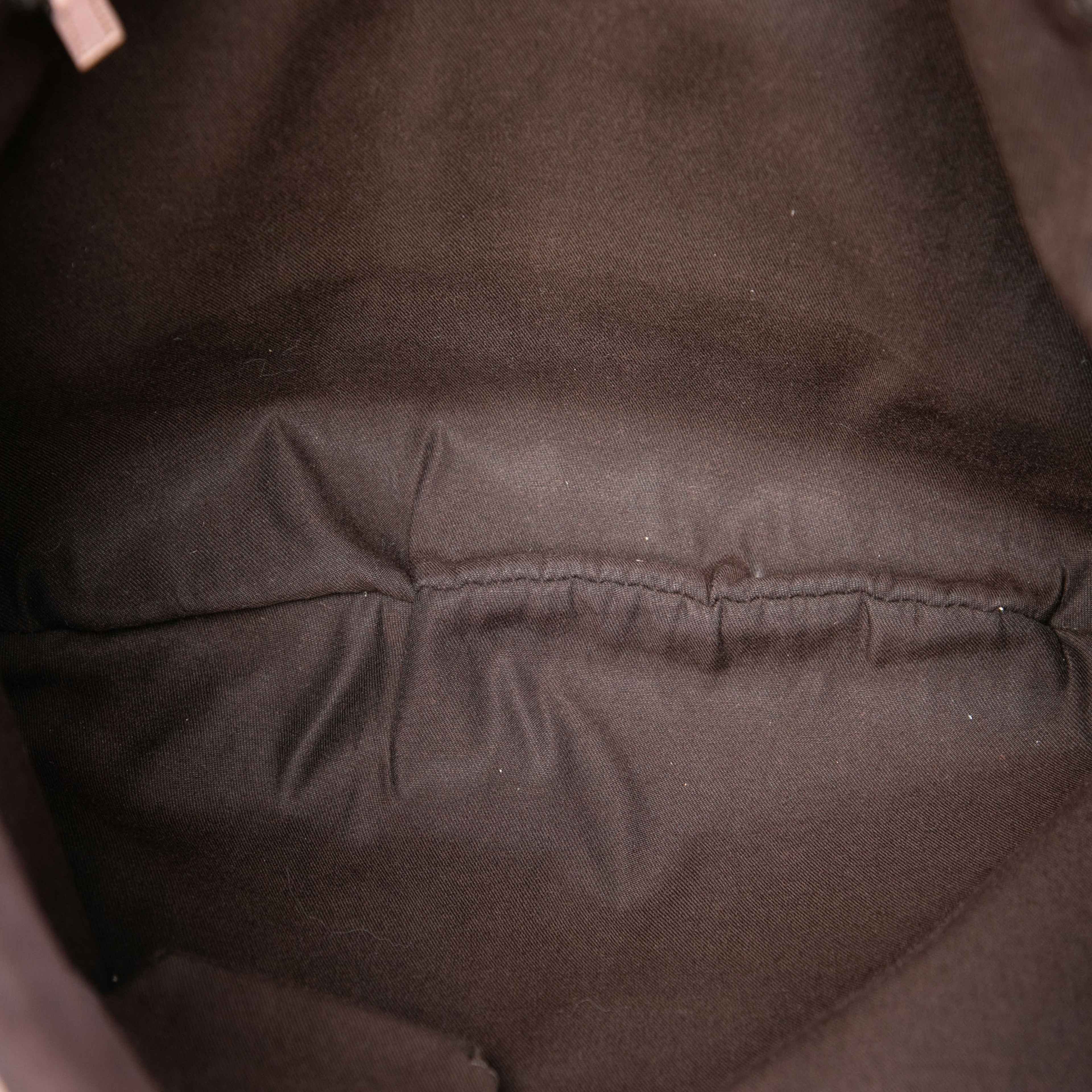 Gucci Gg Canvas Abbey D Ring Crossbody, från Luxclusif, i färgen beige. Klicka för att öppna bilden i stort format