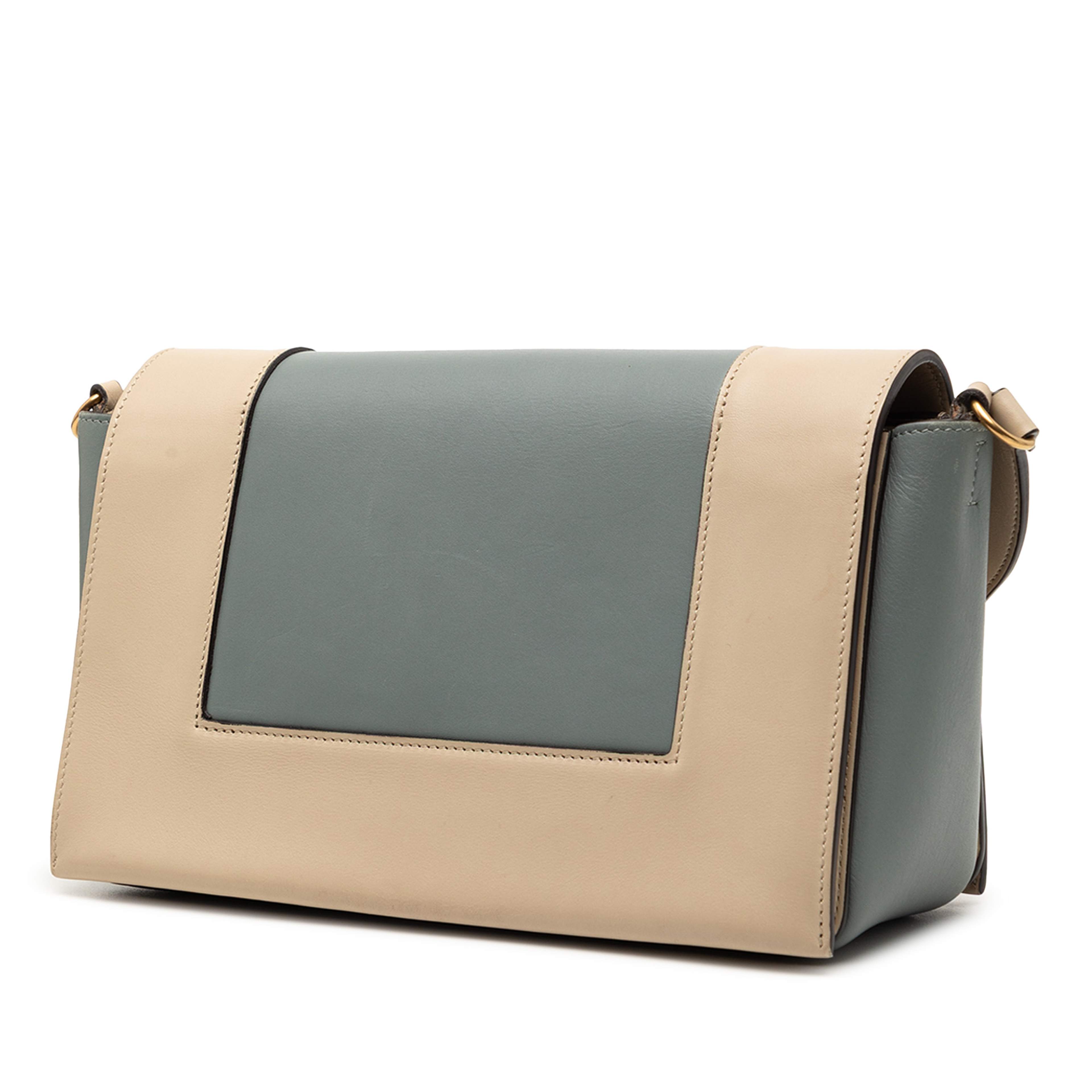 Celine Leather Frame Shoulder Bag, från Luxclusif, i färgen blå. Klicka för att öppna bilden i stort format