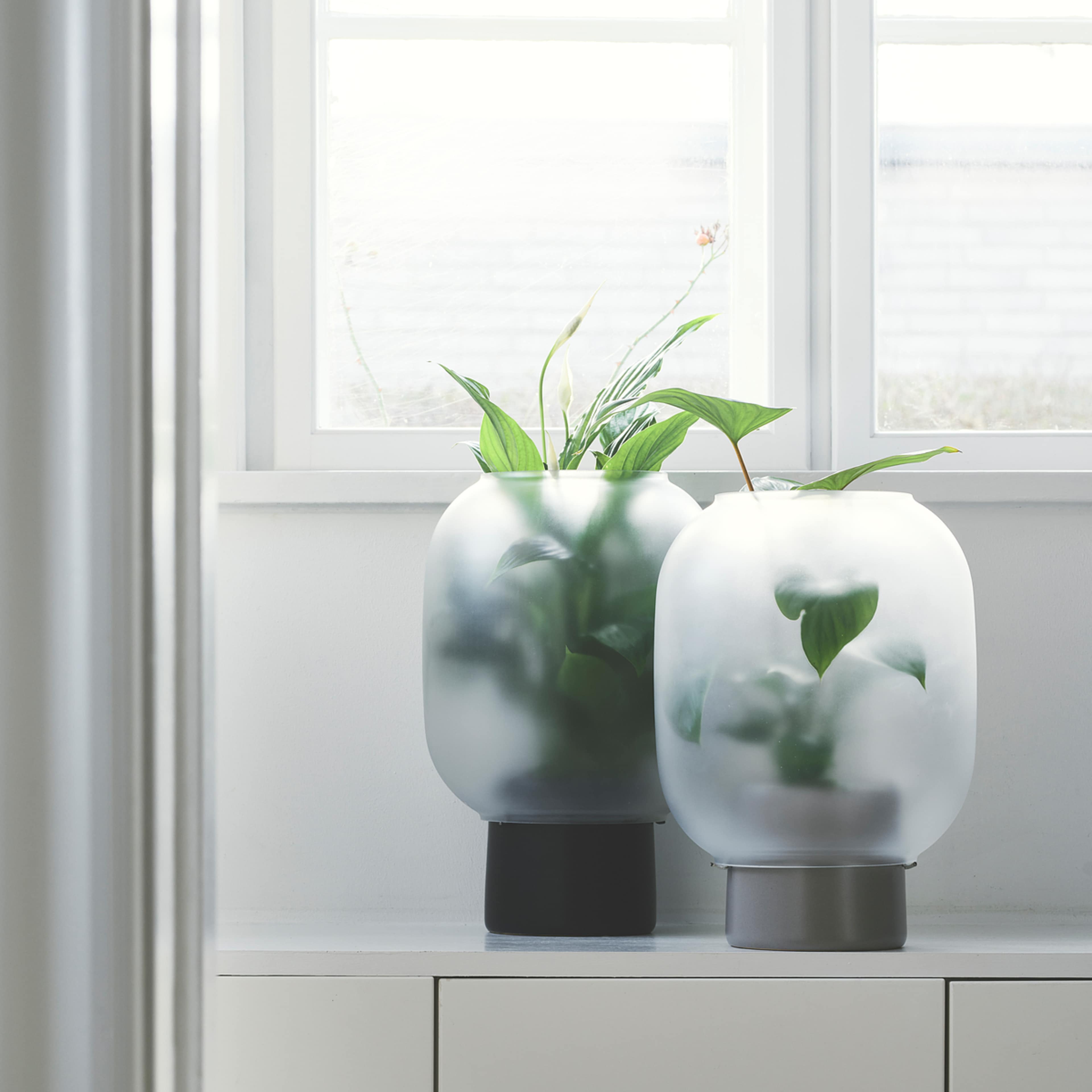 Nebl Planter Big Black, från Gejst, i färgen black. Klicka för att öppna bilden i stort format