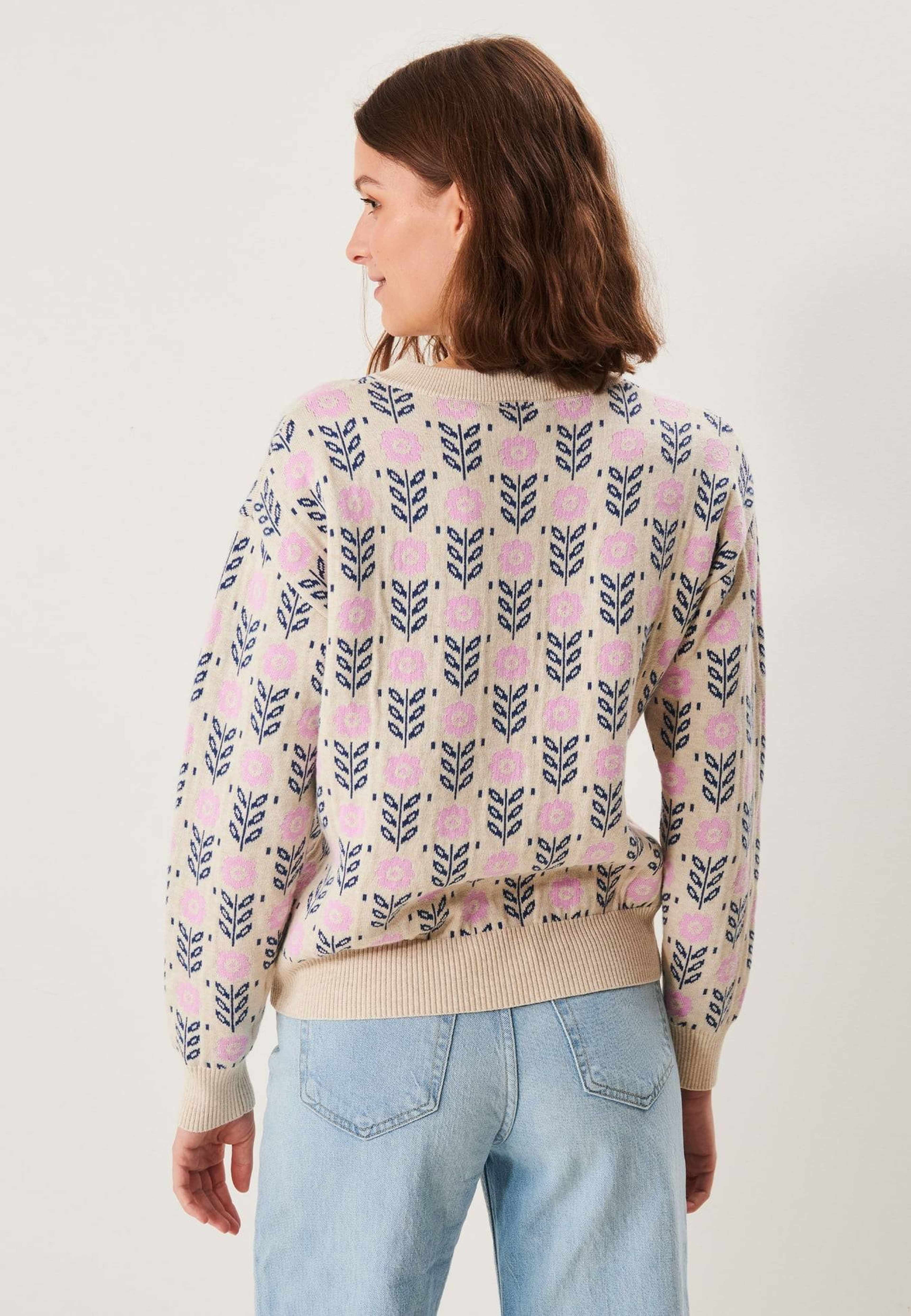 Alfrida Cardigan, från Jumperfabriken, i färgen beige. Klicka för att öppna bilden i stort format